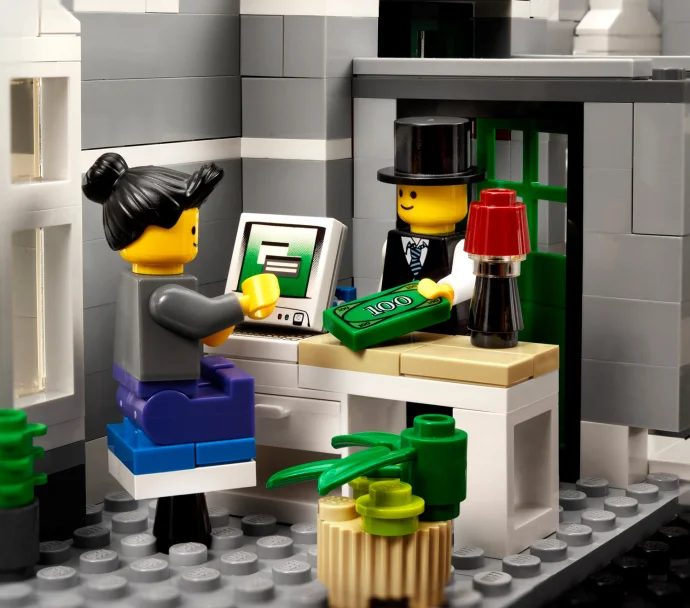 LEGO® 10224 Zestaw do budowania Ratusz - zdjęcie 9