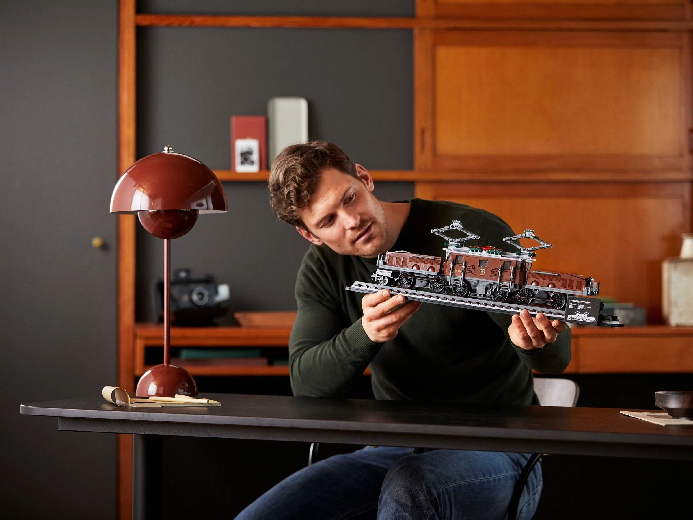 LEGO® 10277 Lokomotywa Crocodile - zdjęcie 11