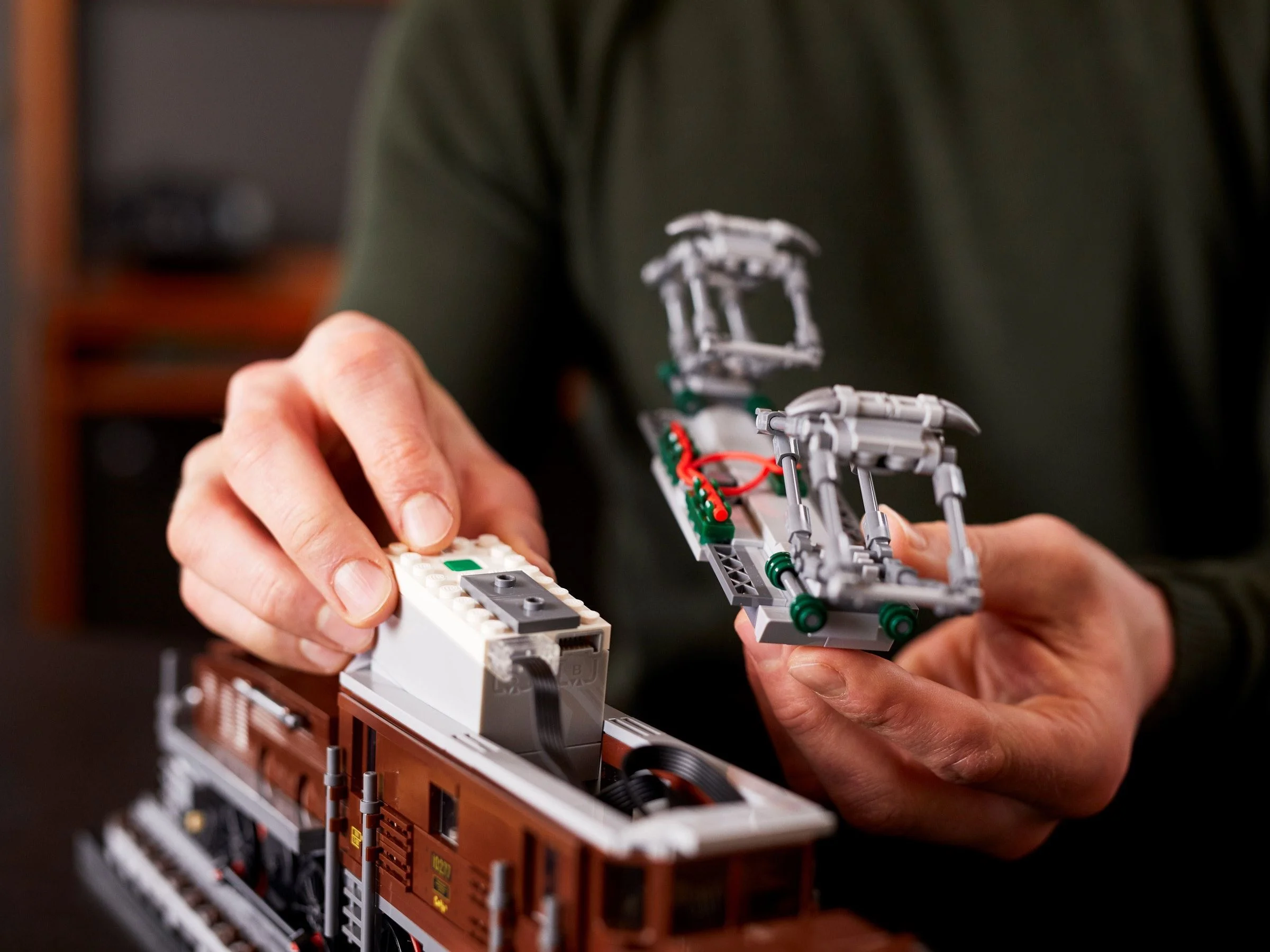 LEGO® 10277 Lokomotywa Crocodile - zdjęcie 18