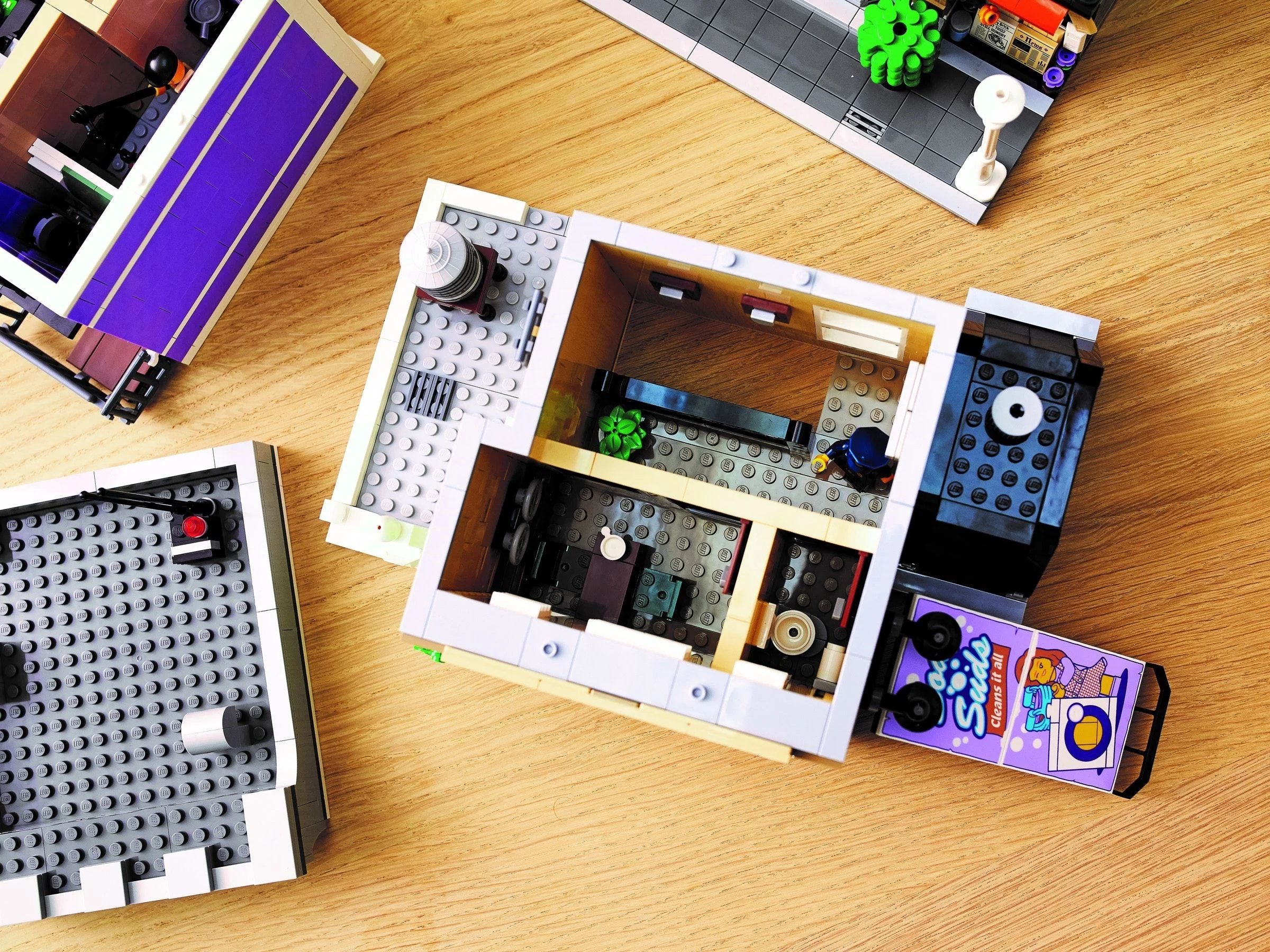 LEGO® 10278 LEGO CREATOR Posterunek policji - zdjęcie 14