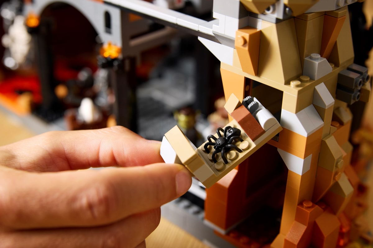 LEGO® 10333 Władca pierścieni: Barad-dûr - zdjęcie 16