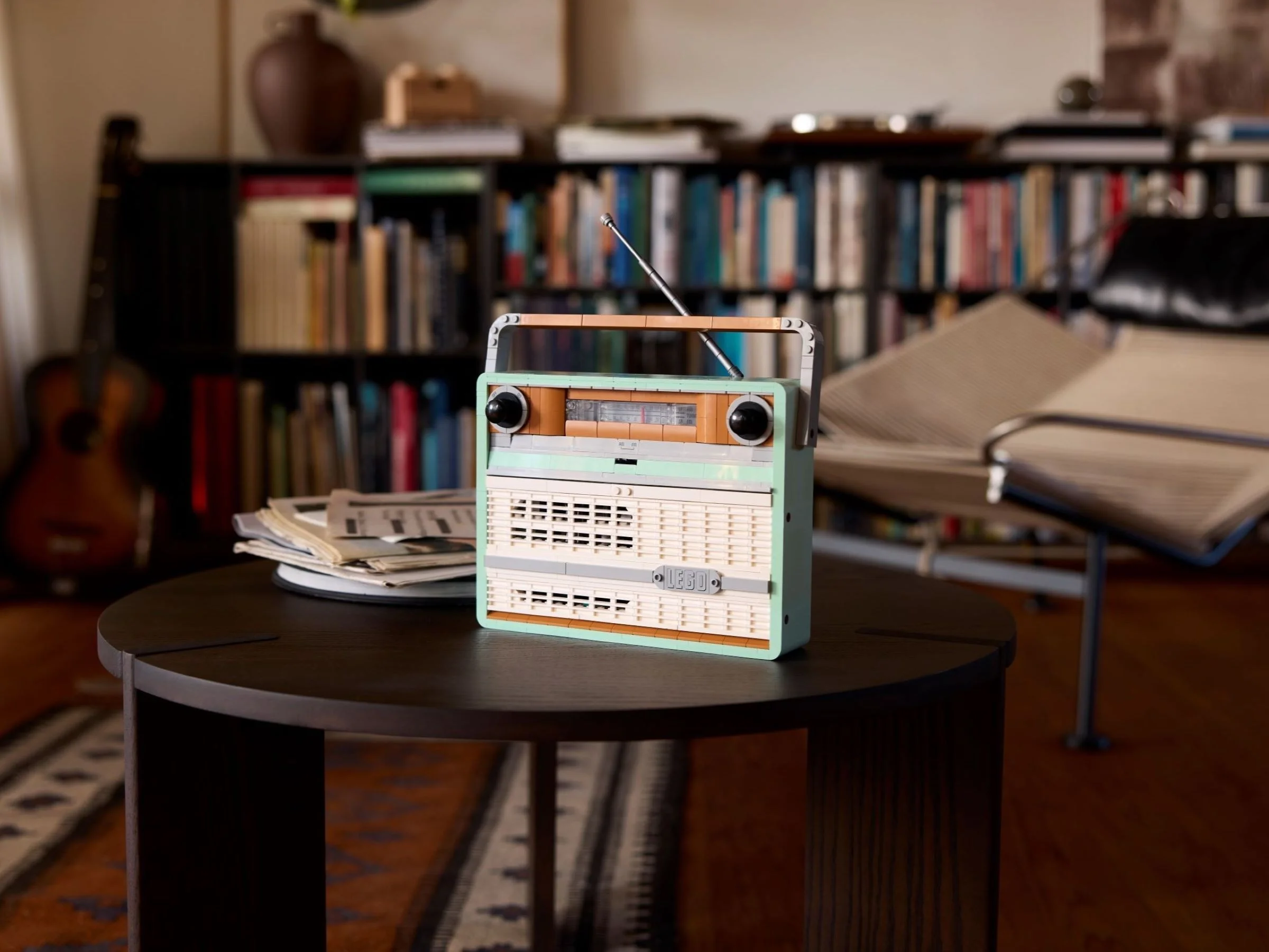 LEGO® 10334 Radio w stylu retro - zdjęcie 10
