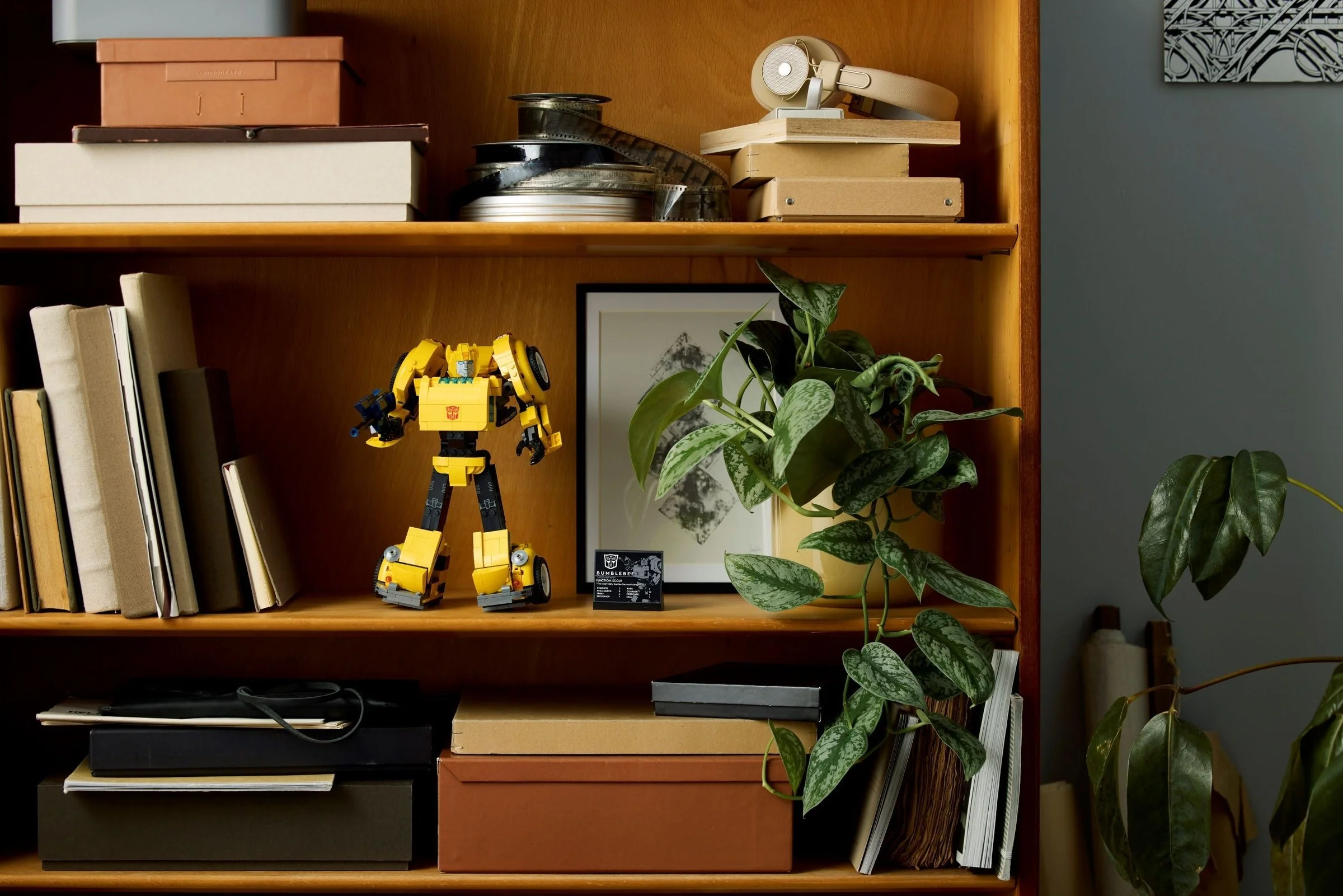 LEGO® 10338 Transformers Bumblebee - zdjęcie 7