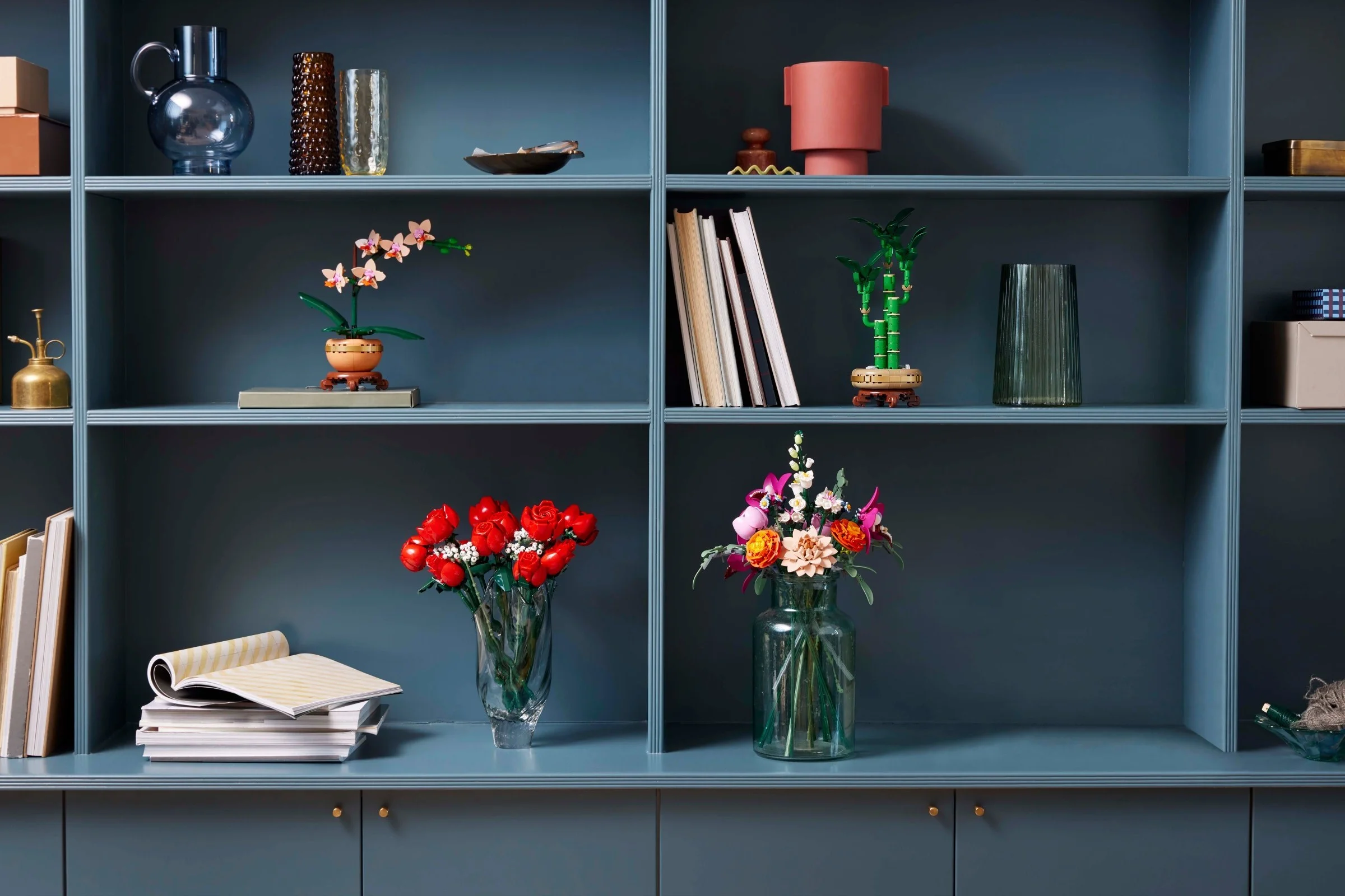 LEGO® 10342 Piękny różowy kwiat - zdjęcie 3