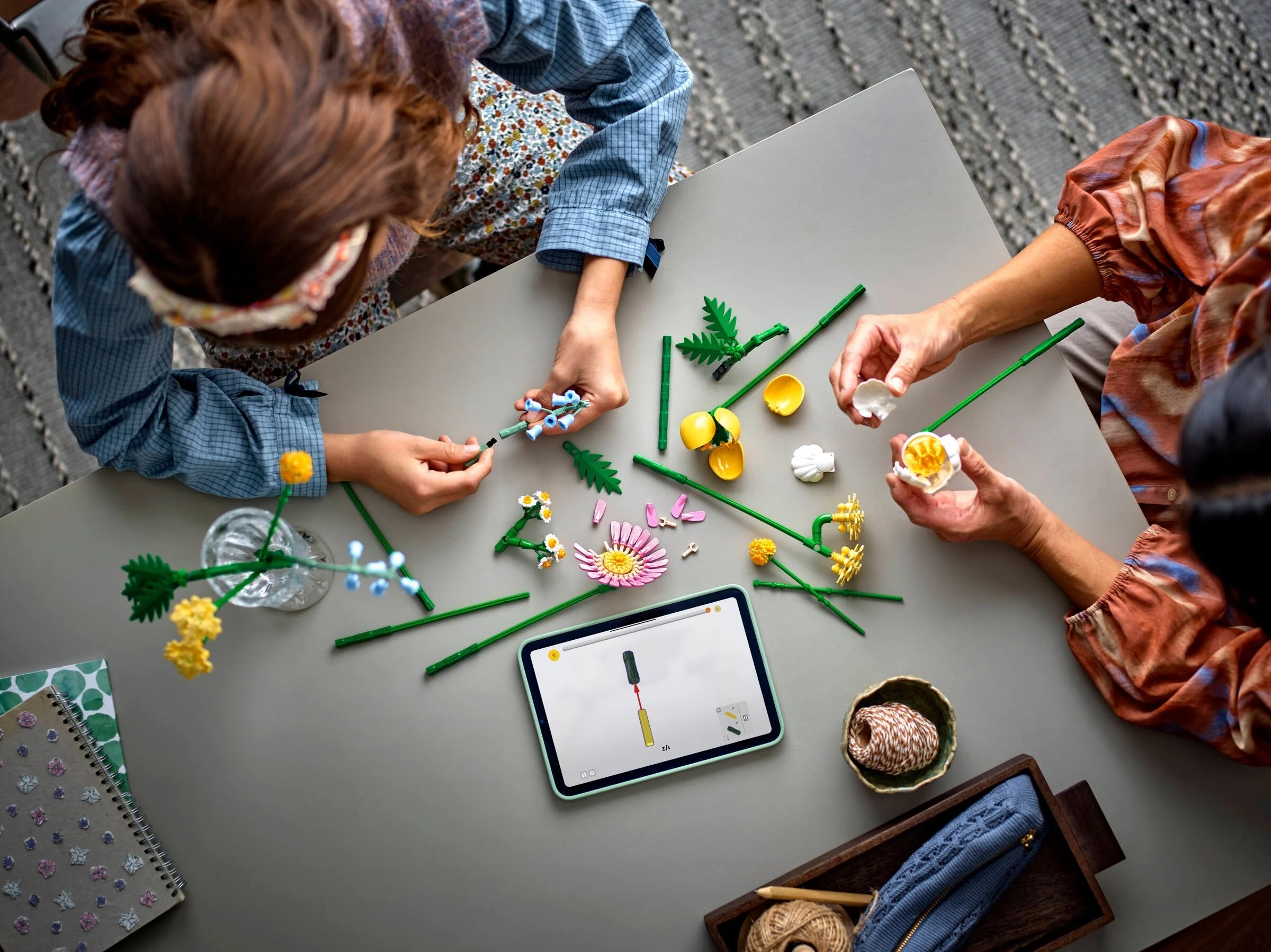 LEGO® 10347 Mały bukiet zielonych kwiatów - zdjęcie 4