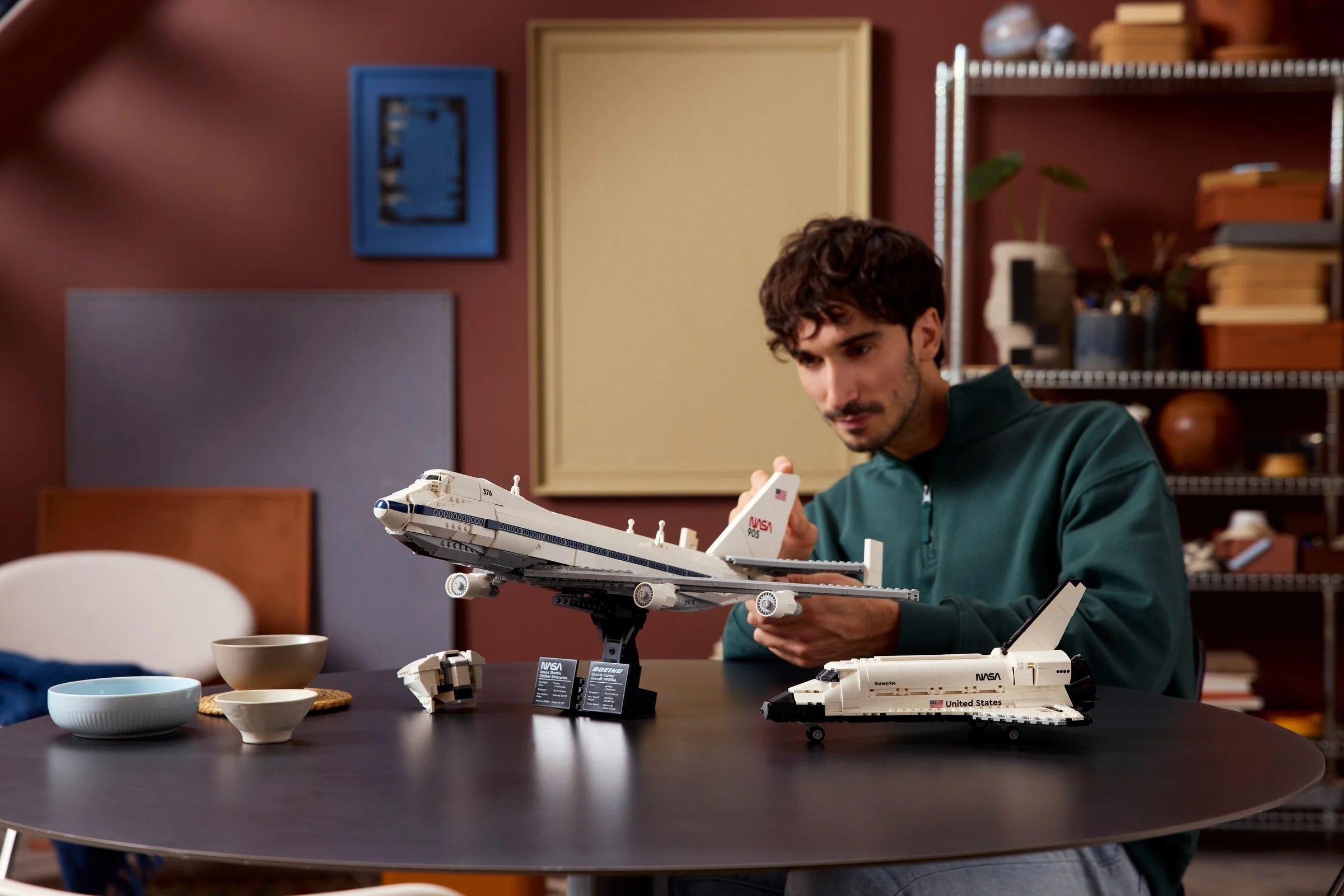 LEGO® 10360 Nosiciel Wahadłowców - zdjęcie 12