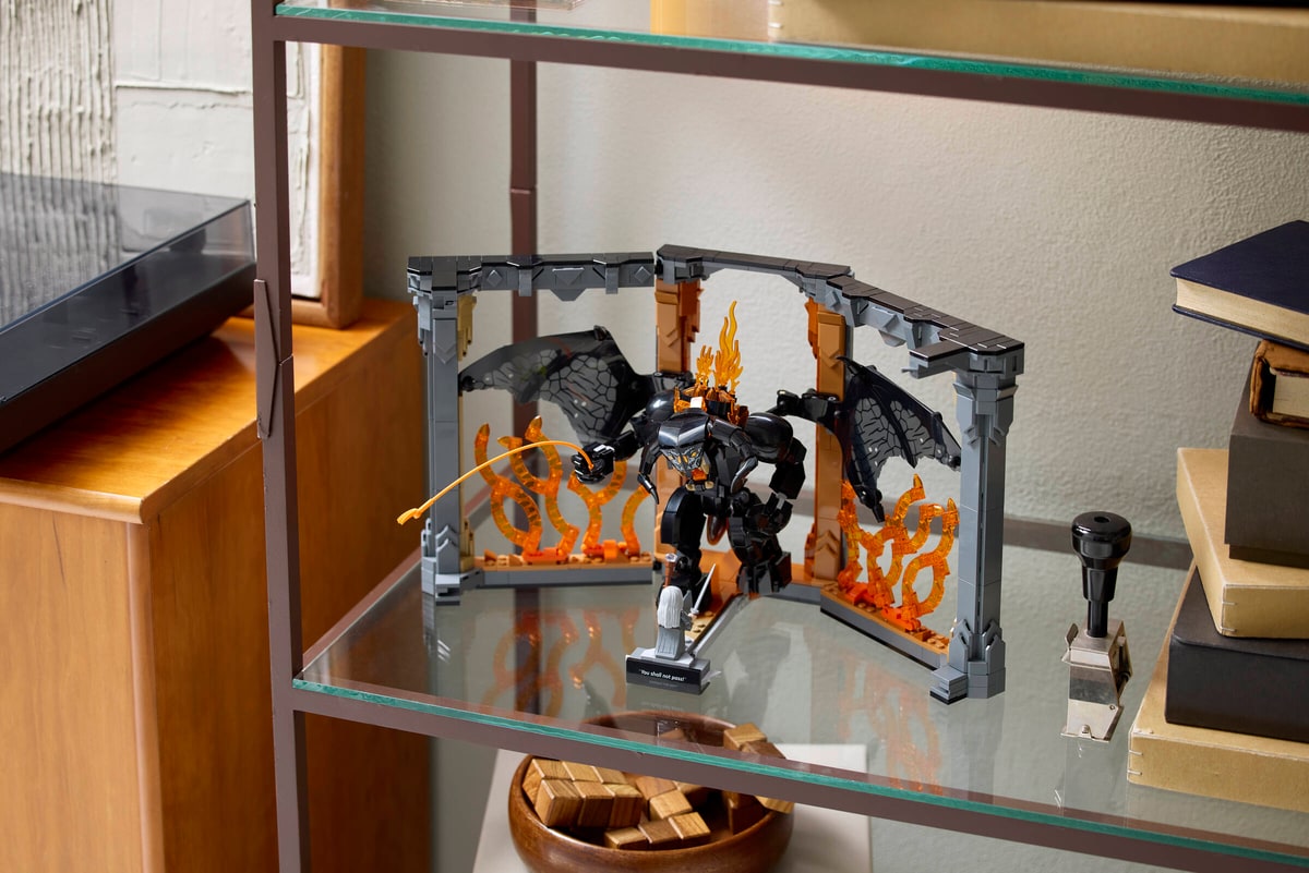 LEGO® 10367 Władca pierścieni: Book nook z Balrogiem - zdjęcie 17