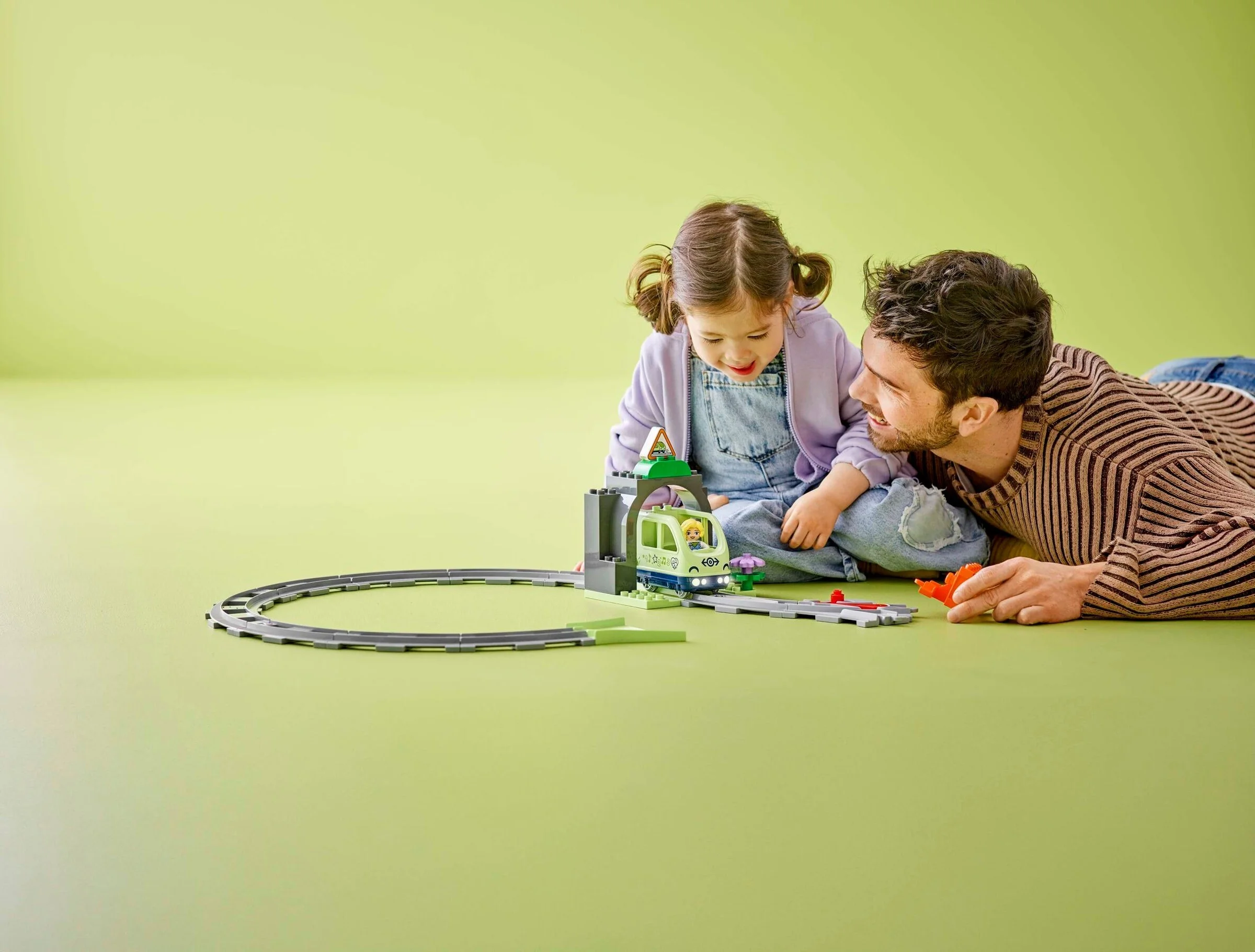 LEGO® 10425 Duplo Tunel i Tory Kolejowe — Rozszerzający - zdjęcie 6