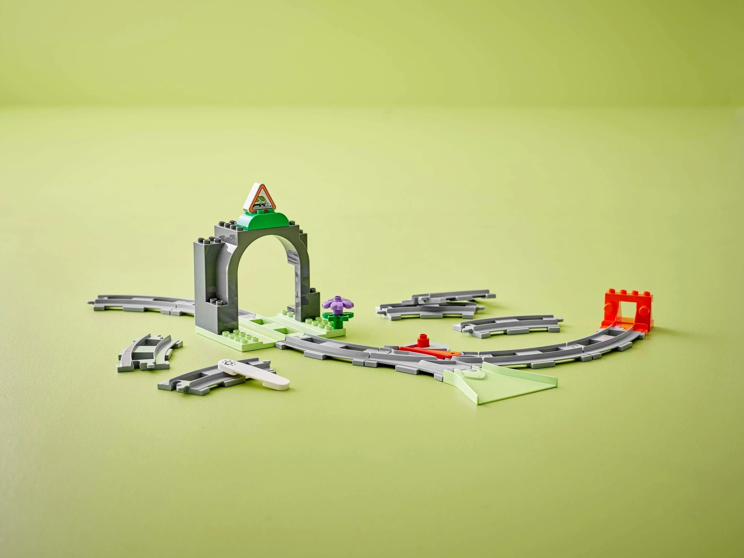 LEGO® 10425 Duplo Tunel i Tory Kolejowe — Rozszerzający - zdjęcie 8