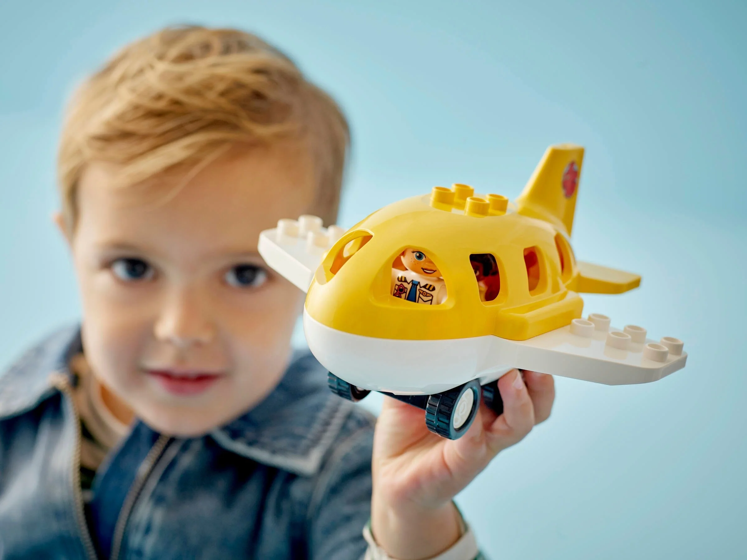 LEGO® 10443 Pierwszy raz na lotnisku - zdjęcie 5