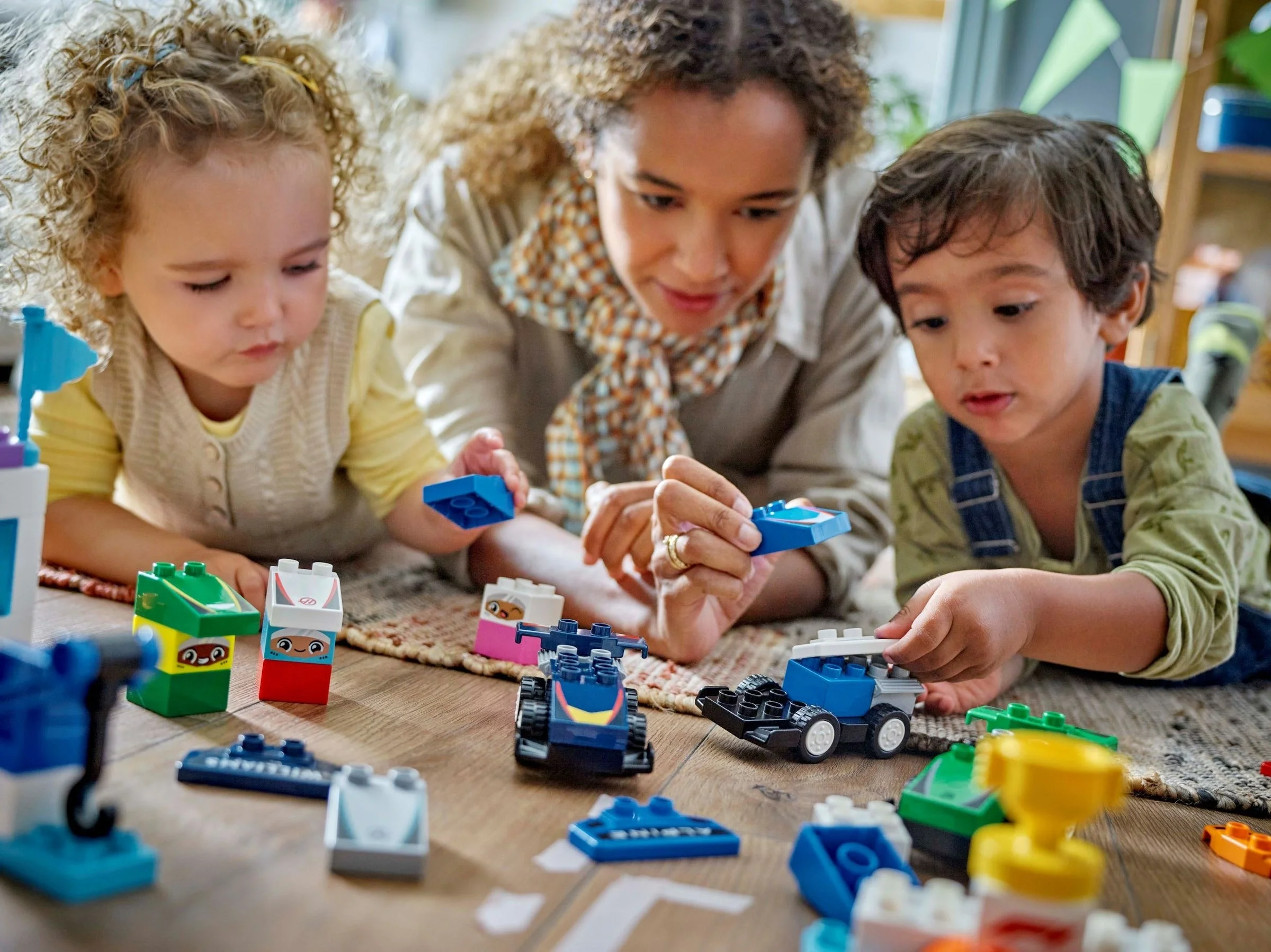 LEGO® 10445 Bolidy i Kierowcy F1® - zdjęcie 5