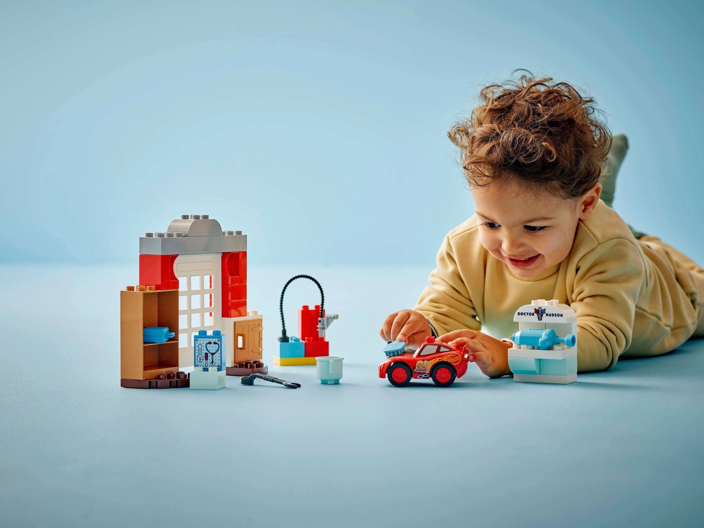 LEGO® 10456 LEGO DUPLO Disney Wizyta McQueena w warsztacie Wójta - zdjęcie 6