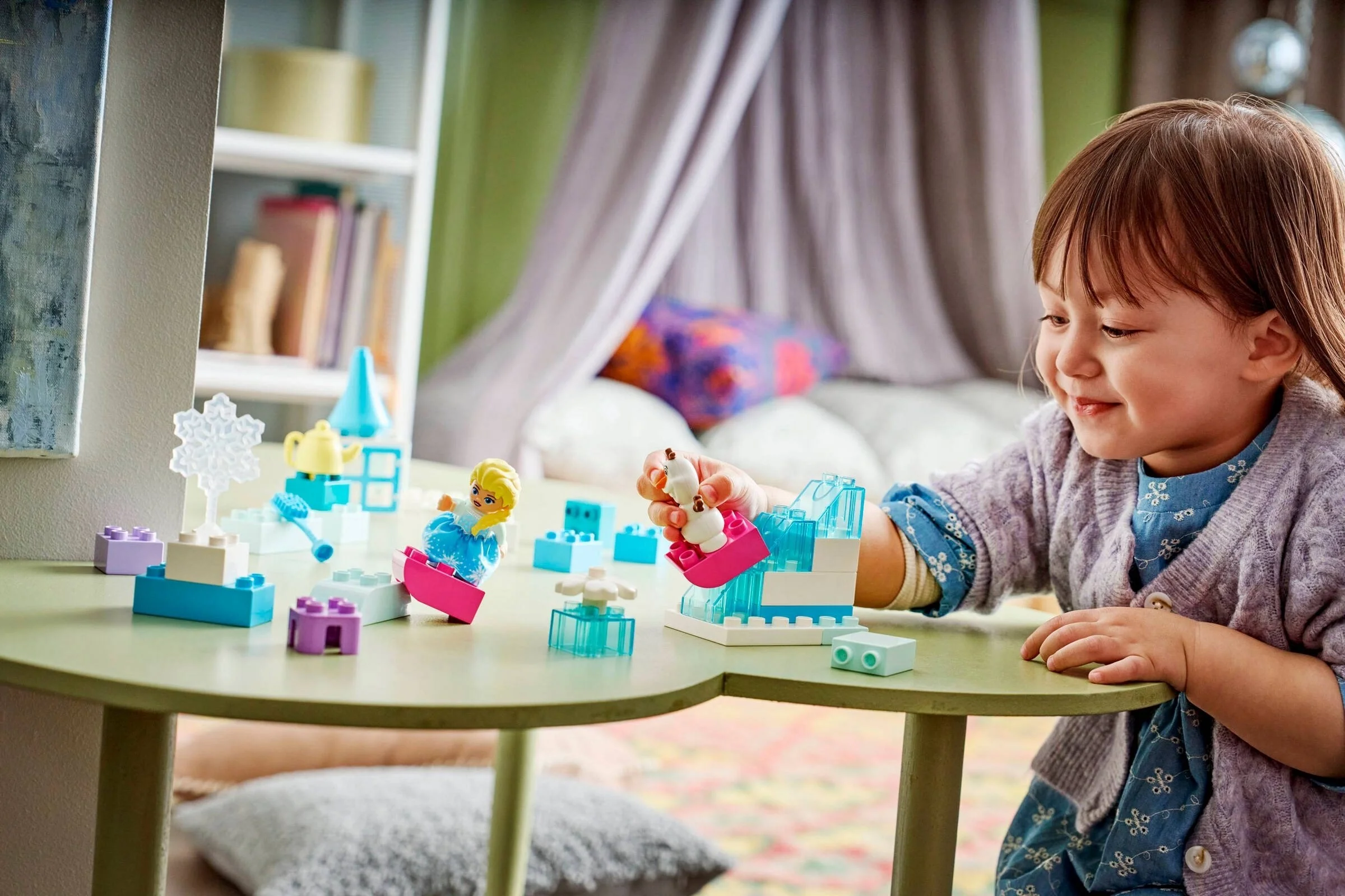 LEGO® 10462 Kraina Lodu Kreatywne pudełko z Elzą i Olafem - zdjęcie 4