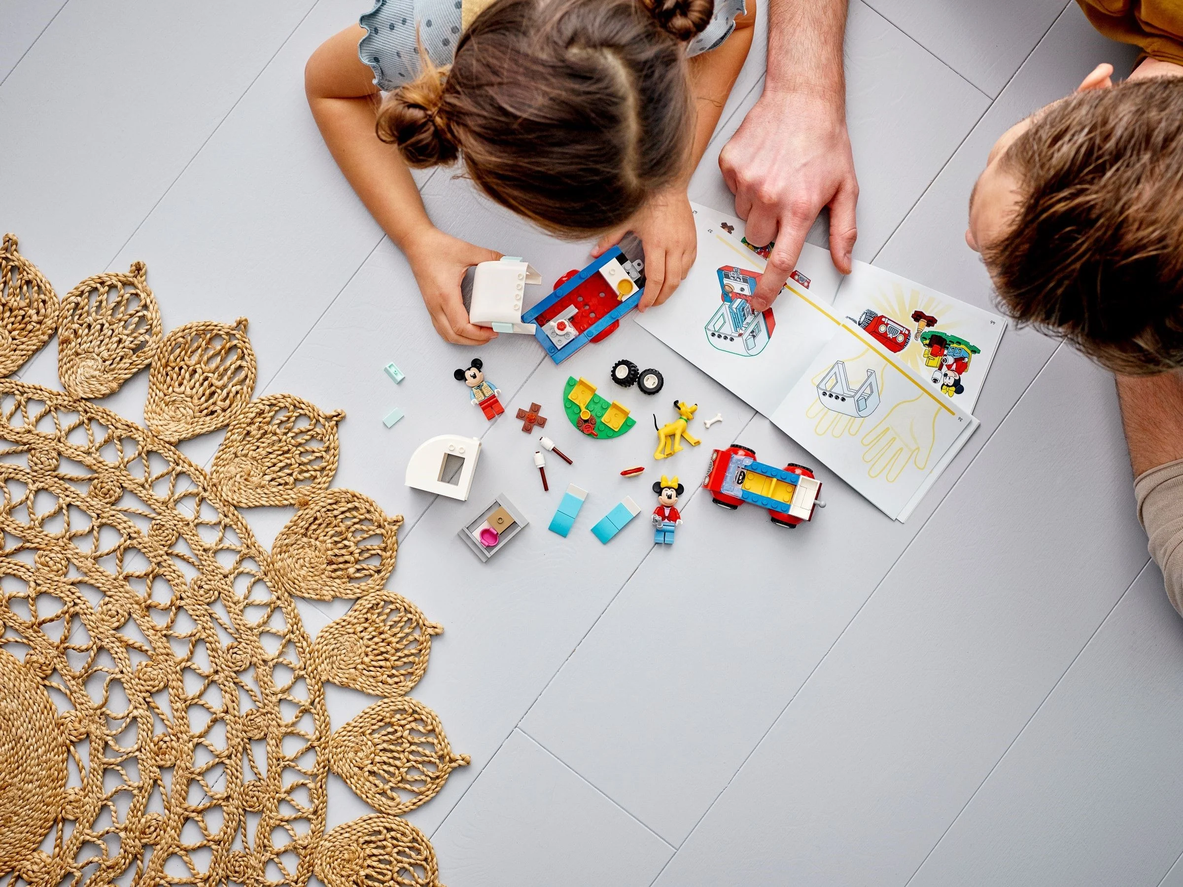 LEGO® 10777 Mickey and Friends Myszka Miki i Myszka Minnie na biwaku - zdjęcie 7