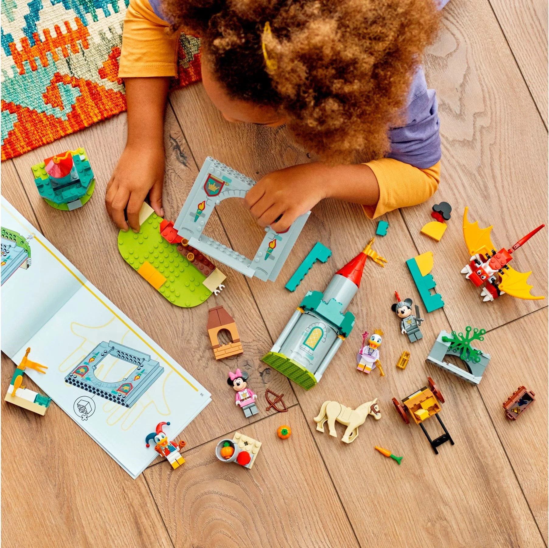 LEGO® 10780 Mickey and Friends Miki i przyjaciele — obrońcy zamku - zdjęcie 8