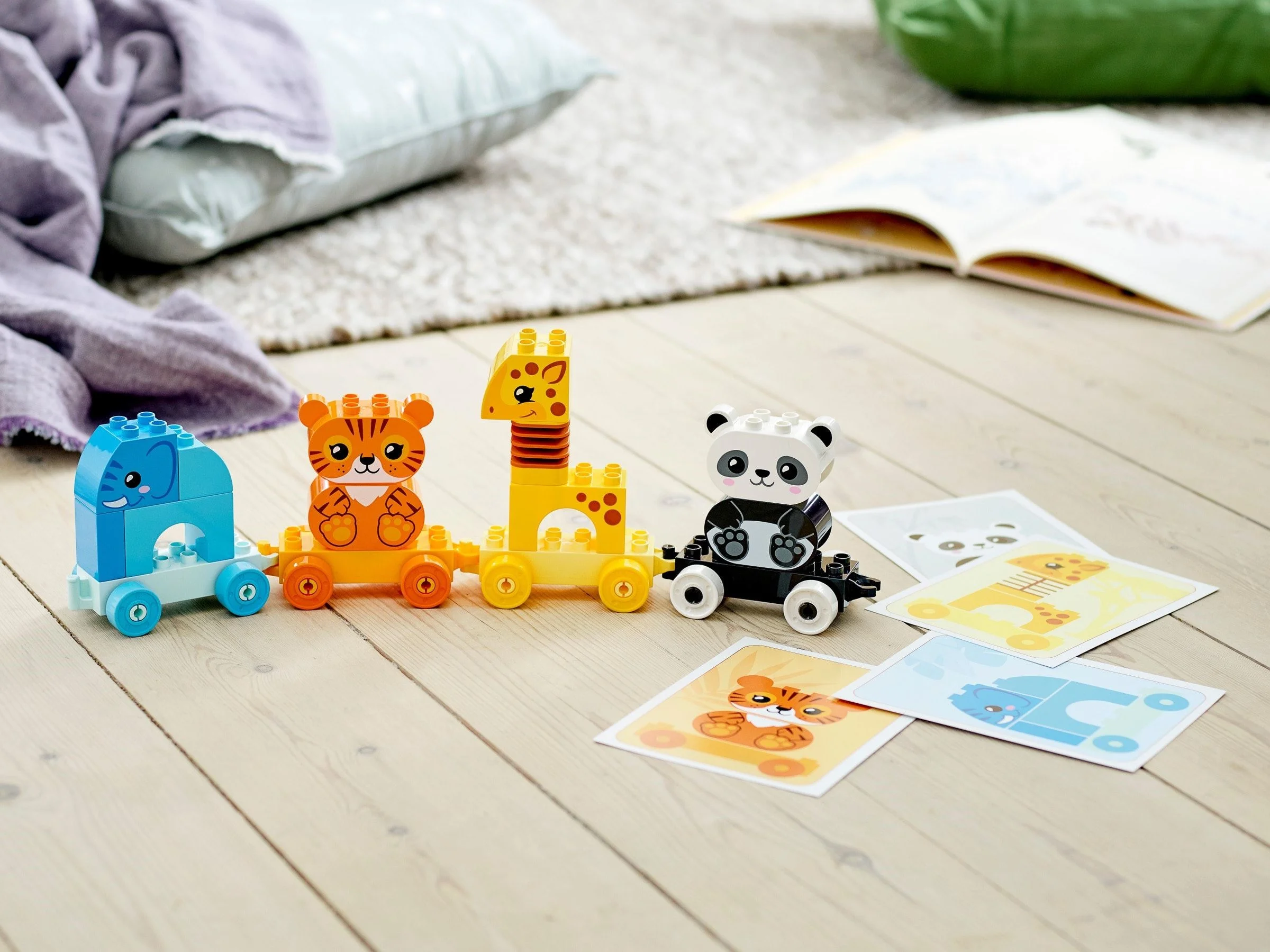 LEGO® 10955 Pociąg ze zwierzątkami - zdjęcie 4