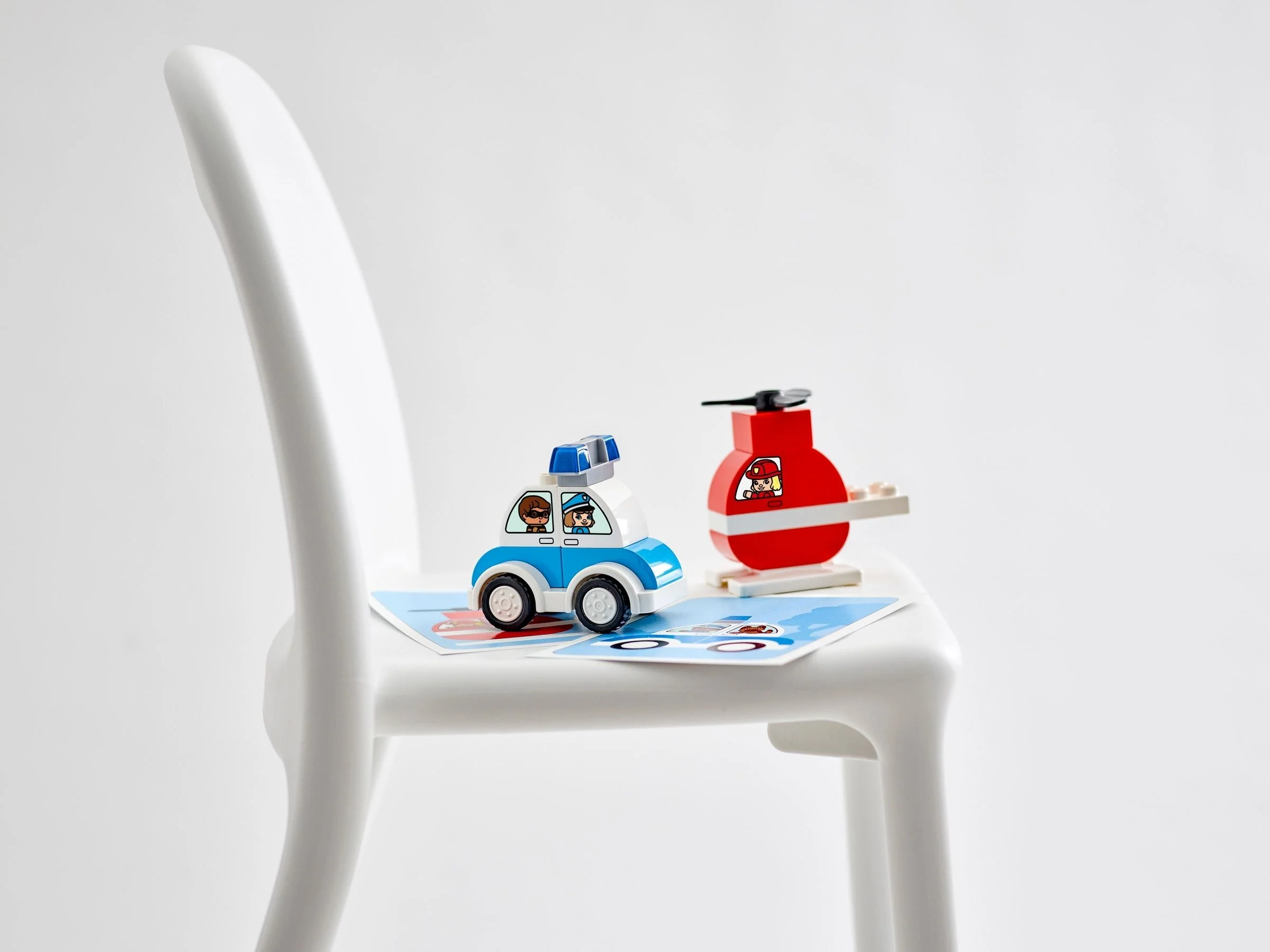 LEGO® 10957 Helikopter strażacki i radiowóz - zdjęcie 8