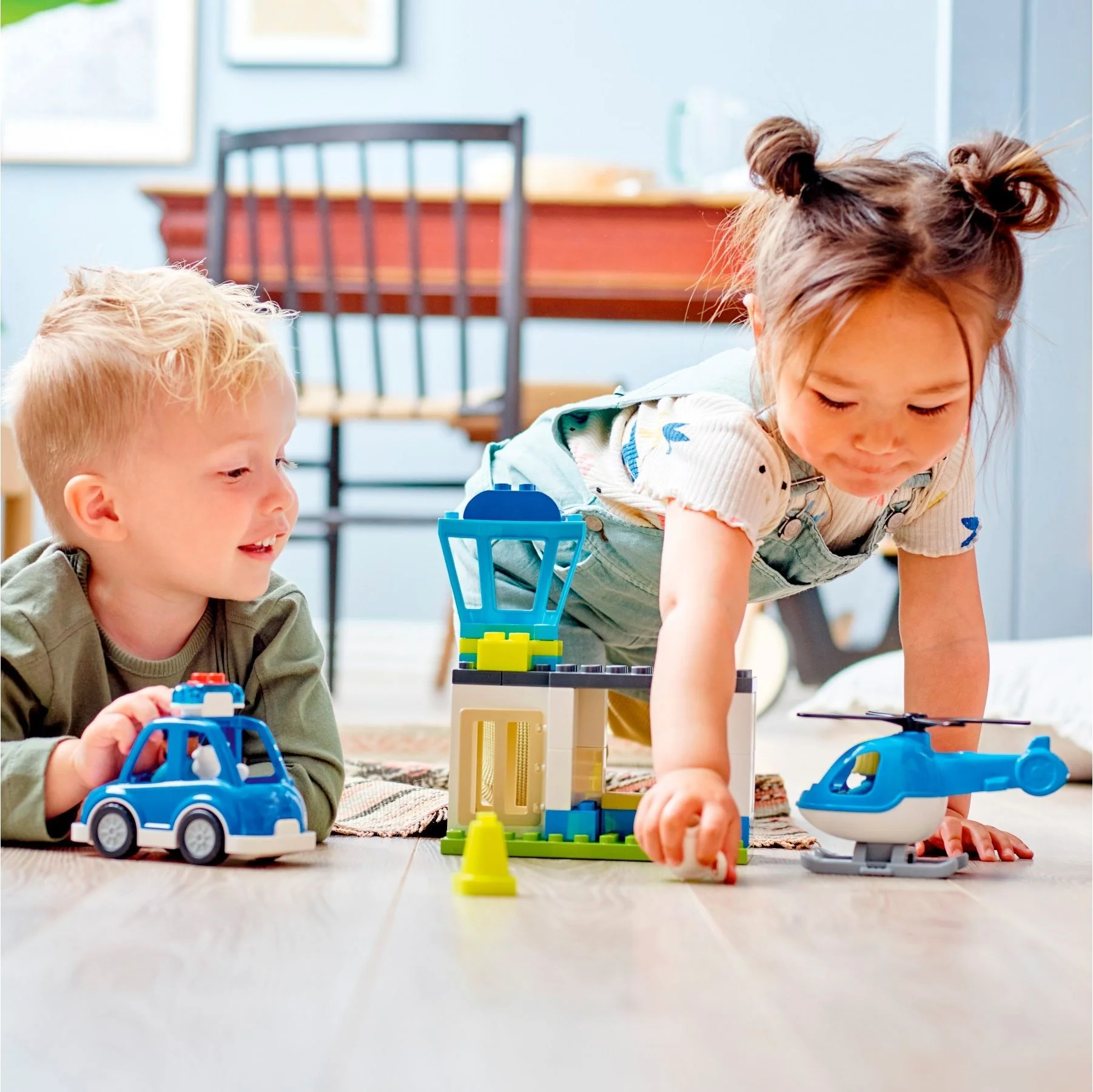 LEGO® 10959 Posterunek policji i helikopter - zdjęcie 6