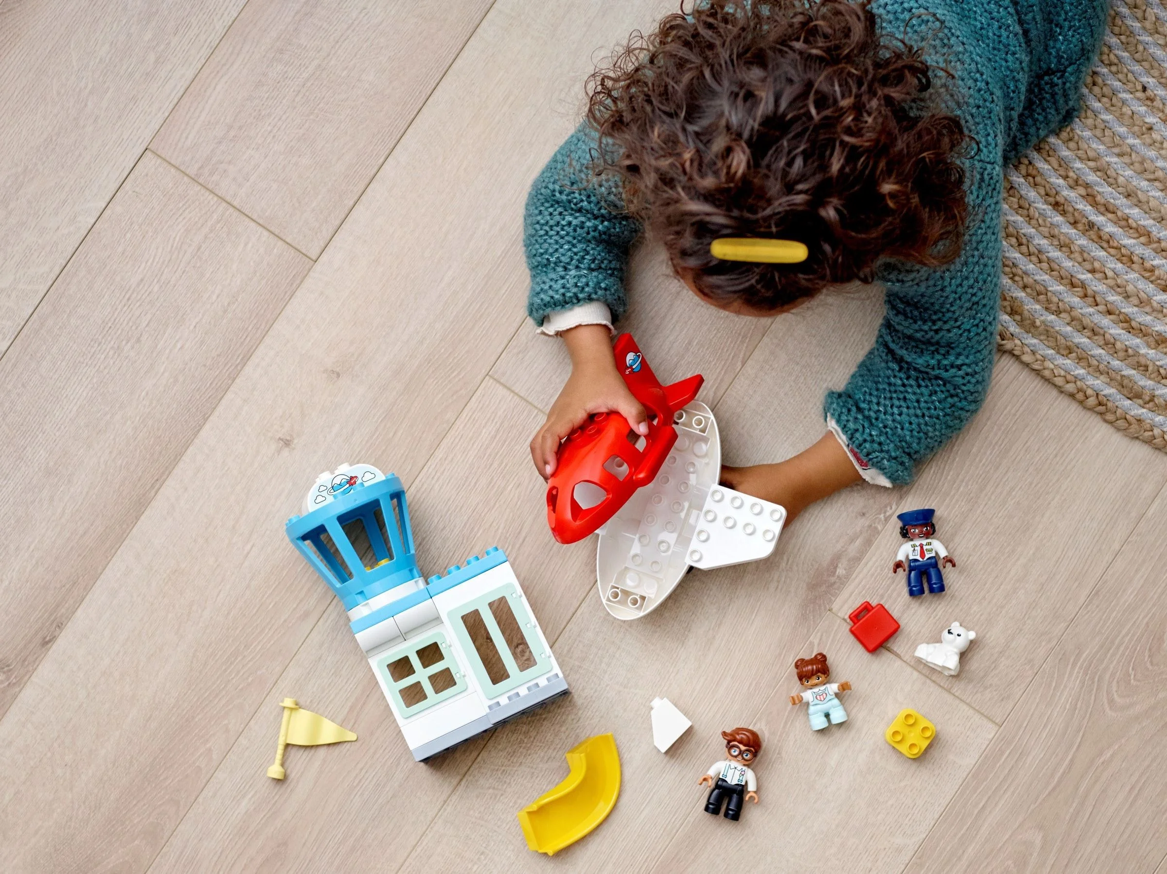 LEGO® 10961 Samolot i lotnisko - zdjęcie 6