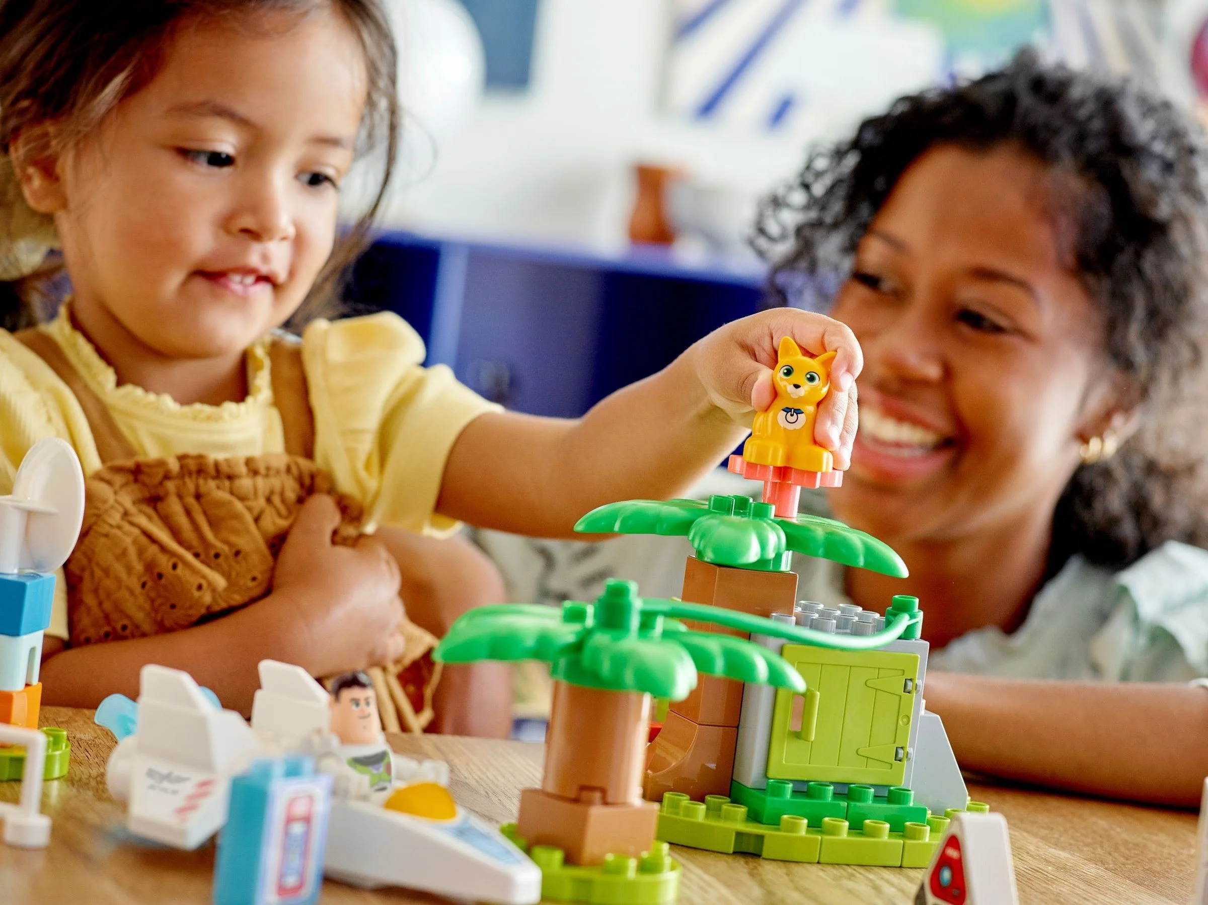 LEGO® 10962 Duplo Disney Planetarna Misja Buzza Astrala - zdjęcie 4