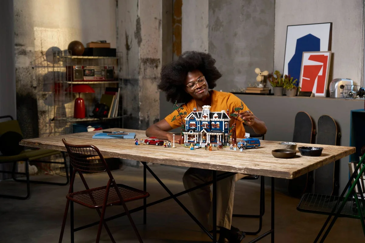 LEGO® 11370 LEGO Icons Stranger Things: Dom Creelów - zdjęcie 6