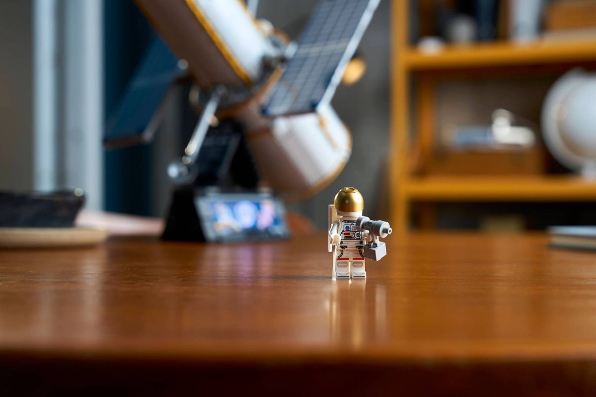 LEGO® 11382 Hubble Space Telescope, zestaw klocków 18+ - zdjęcie 10