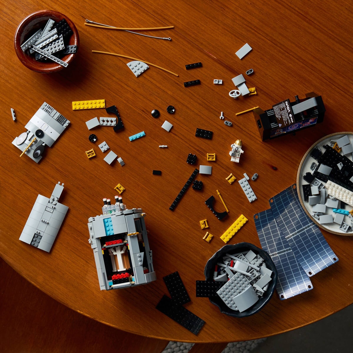 LEGO® 11382 Hubble Space Telescope, zestaw klocków 18+ - zdjęcie 13