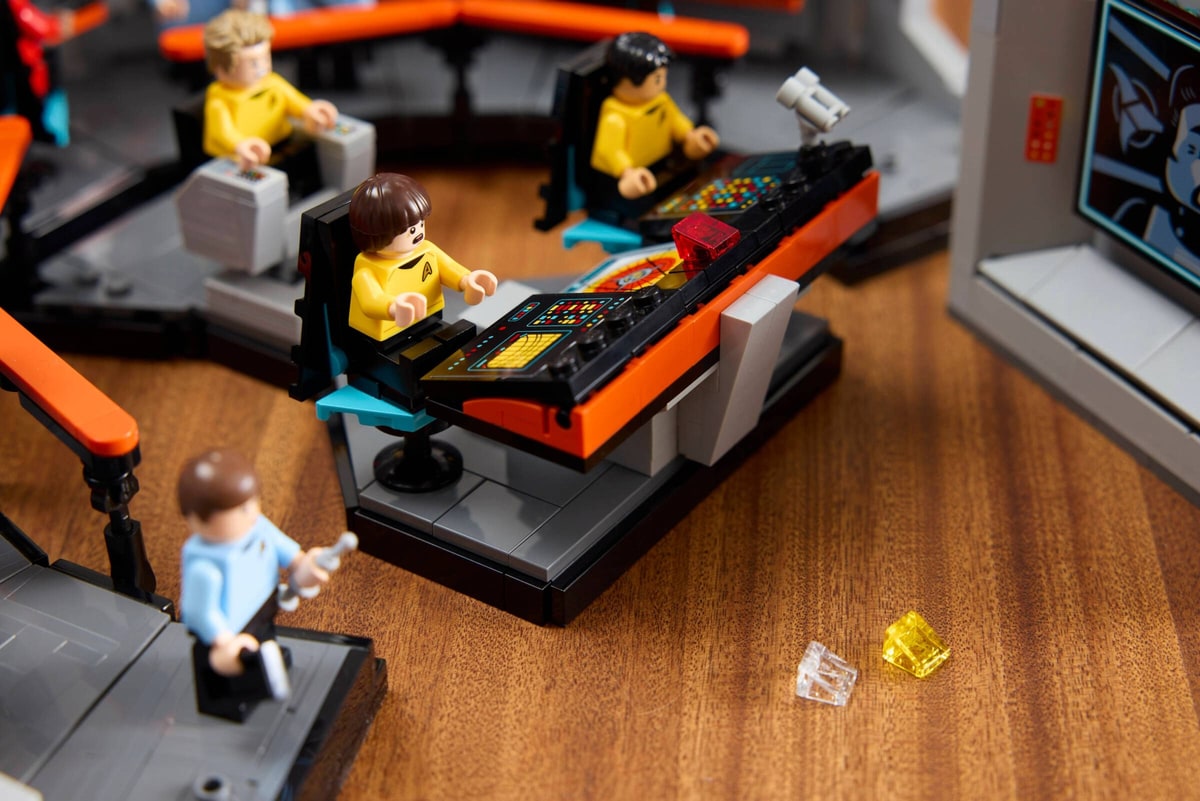 LEGO® 11385 Star Trek: Mostek U. S.S. Enterprise NCC-1701 - zdjęcie 9
