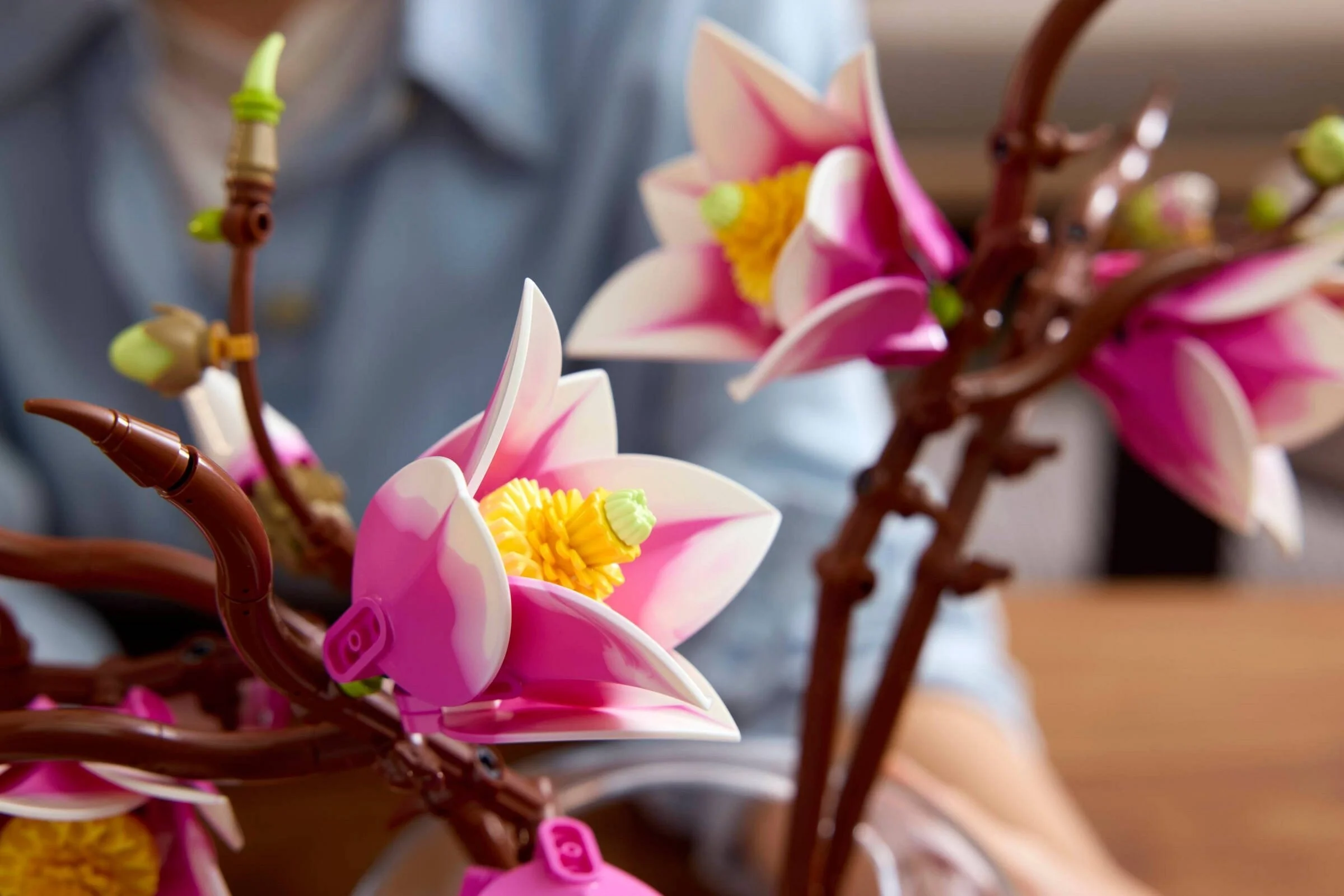 LEGO® 11510 LEGO Botanicals Gałązki magnolii - zdjęcie 5