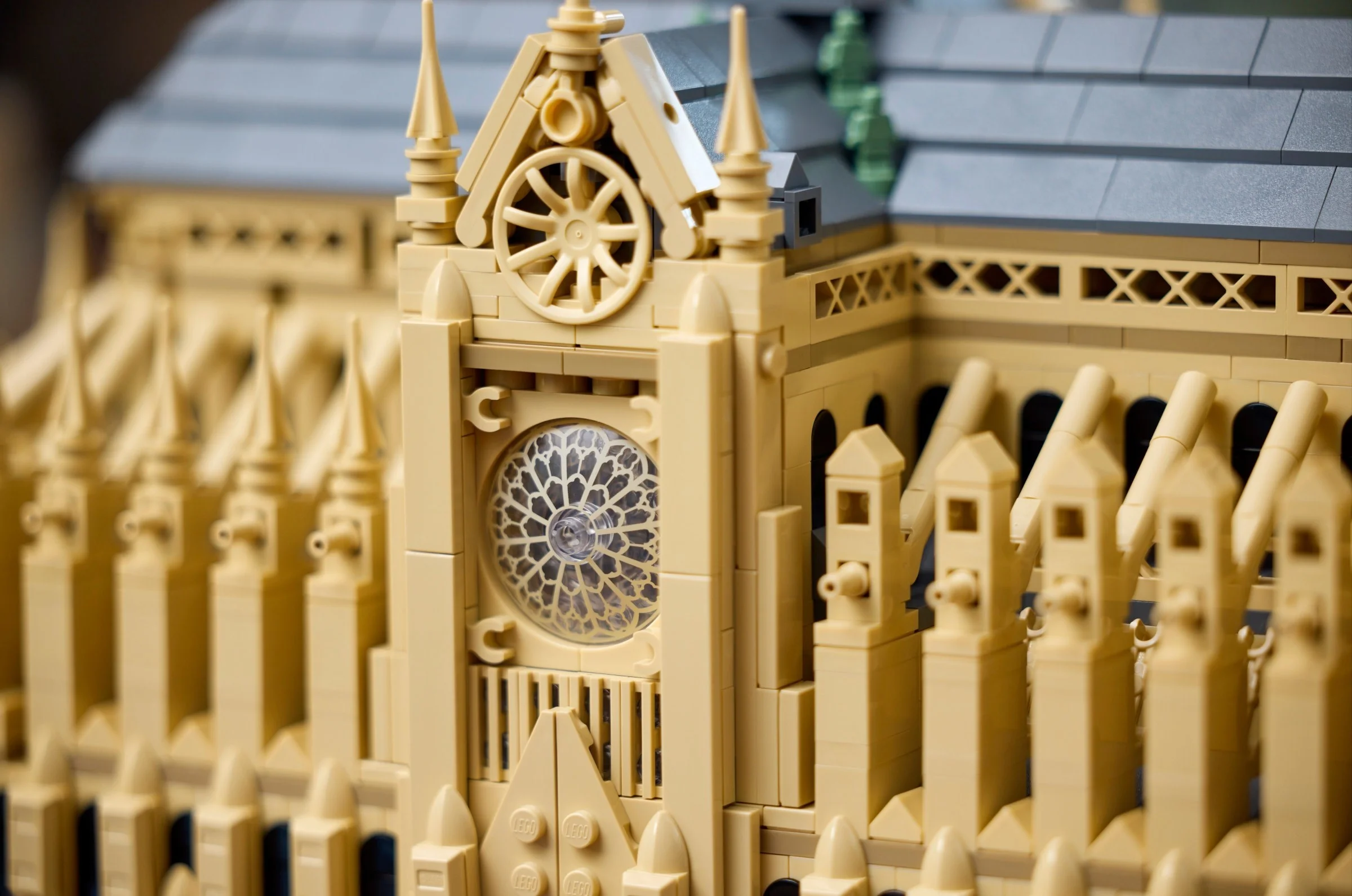 LEGO® 21061 Notre-Dame w Paryżu - zdjęcie 6