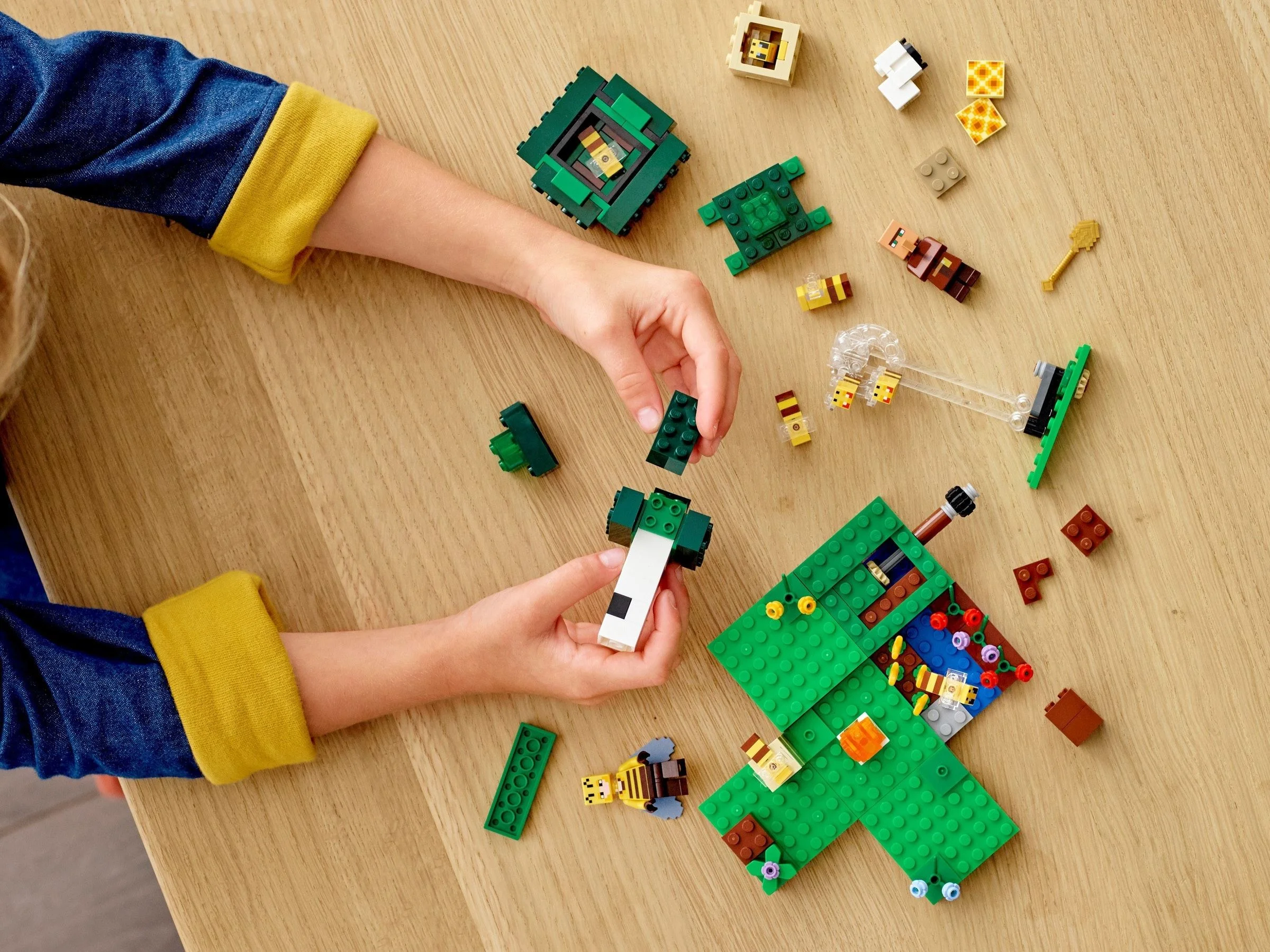 LEGO® 21165 Pasieka Pszczoły - zdjęcie 4