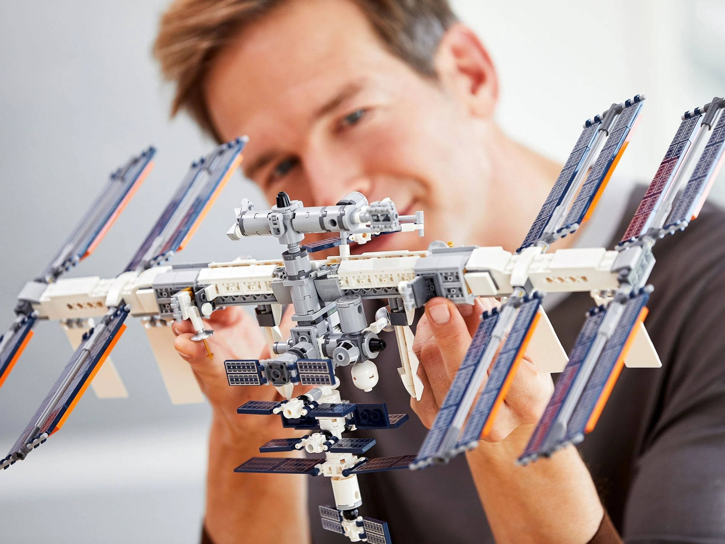 LEGO® 21321 Ideas Międzynarodowa Stacja Kosmiczna - zdjęcie 18