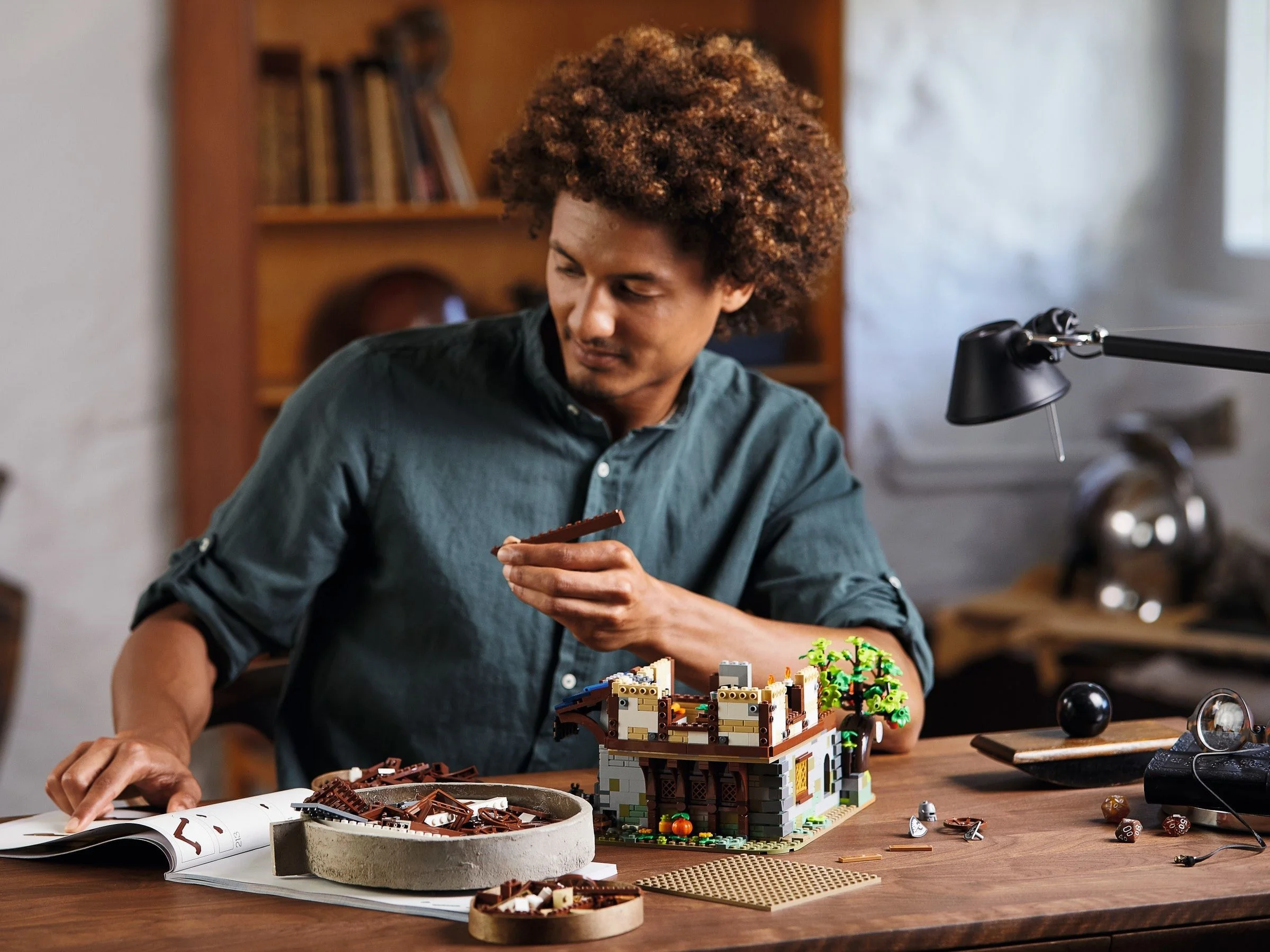 LEGO® 21325 Lego Ideas Średniowieczna kuźnia - zdjęcie 15