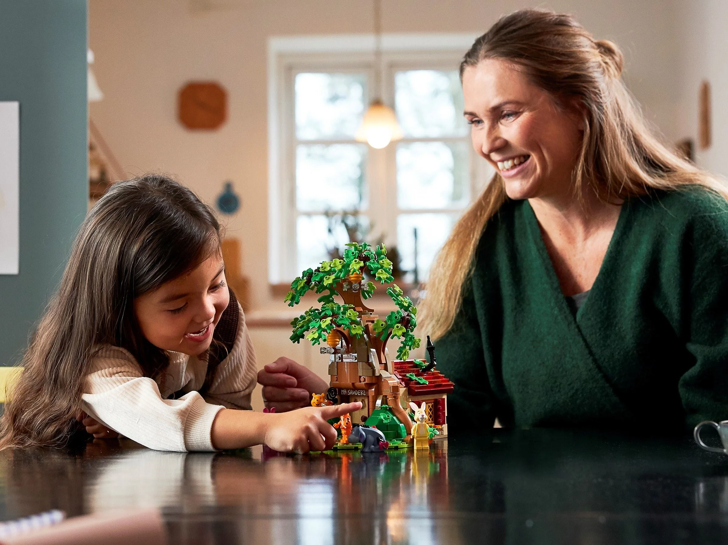 LEGO® 21326 Lego Ideas Kubuś Puchatek – Domek w Stumilowym Lesie - zdjęcie 14