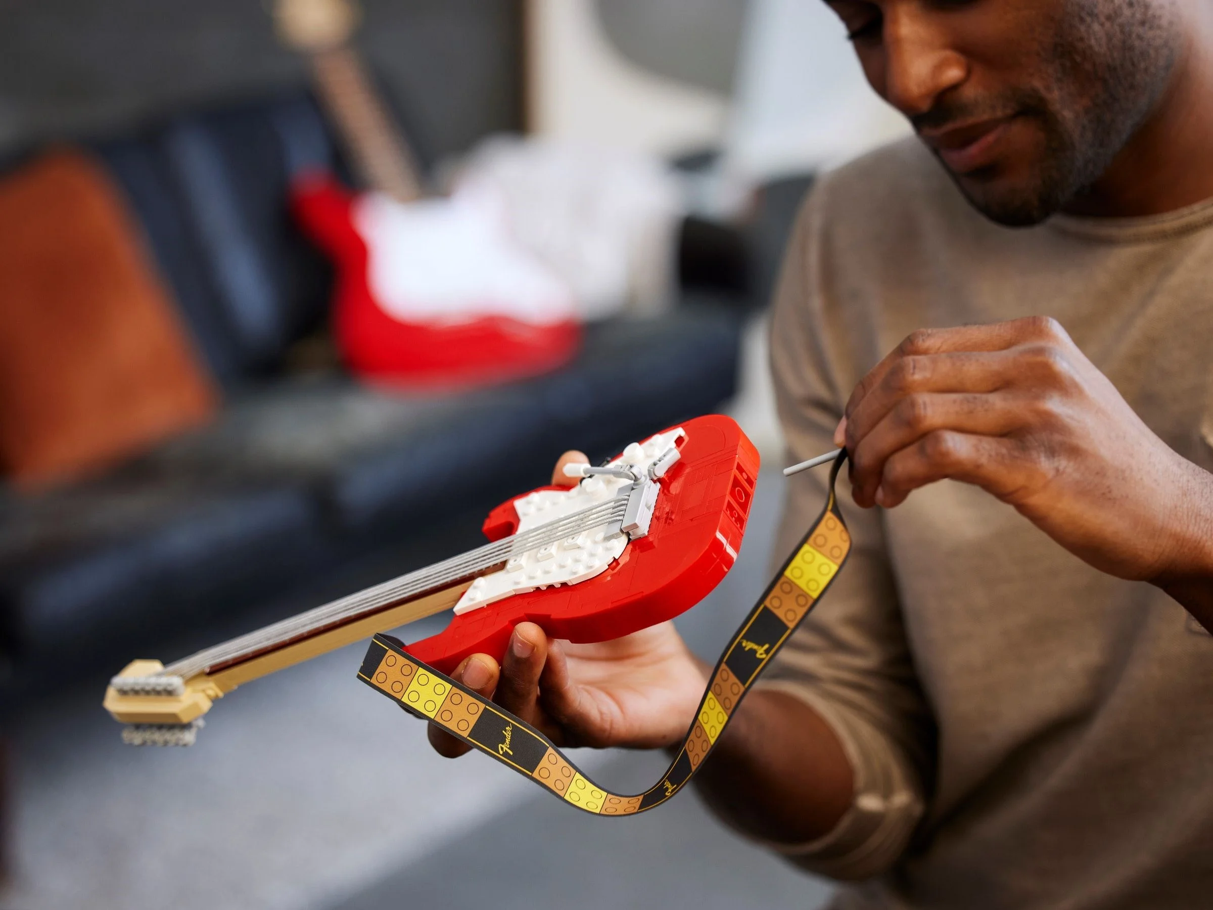 LEGO® 21329 Ideas Fender Stratocaster - zdjęcie 15