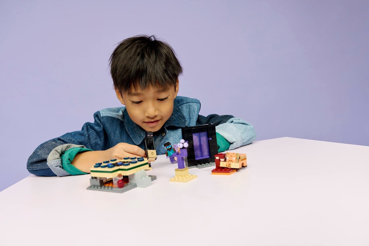 LEGO® 21584 Podróż przez portal Netheru i Kresu - zdjęcie 11