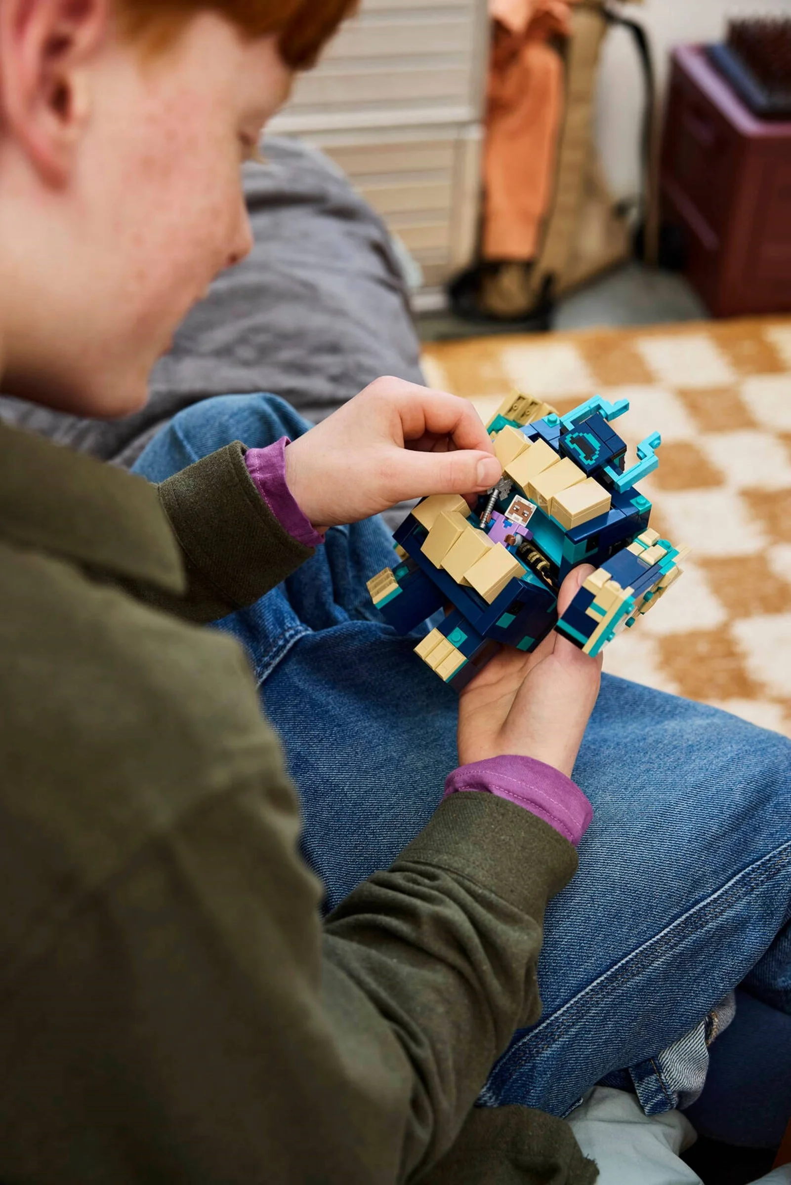 LEGO® 21591 Bitwa z Twisted Wardenem - zdjęcie 11