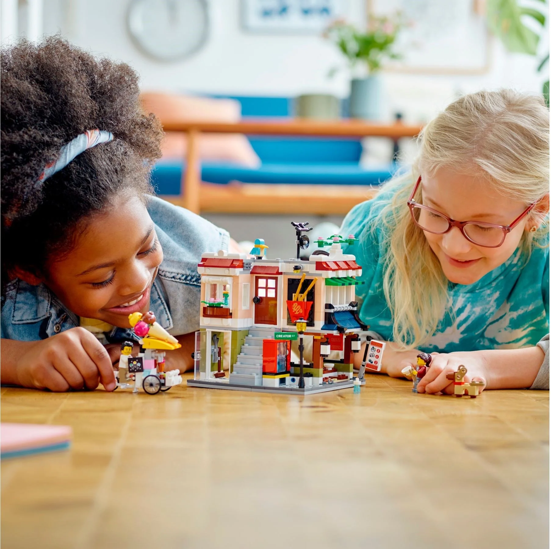 LEGO® 31131 Sklep z kluskami w śródmieściu - zdjęcie 4