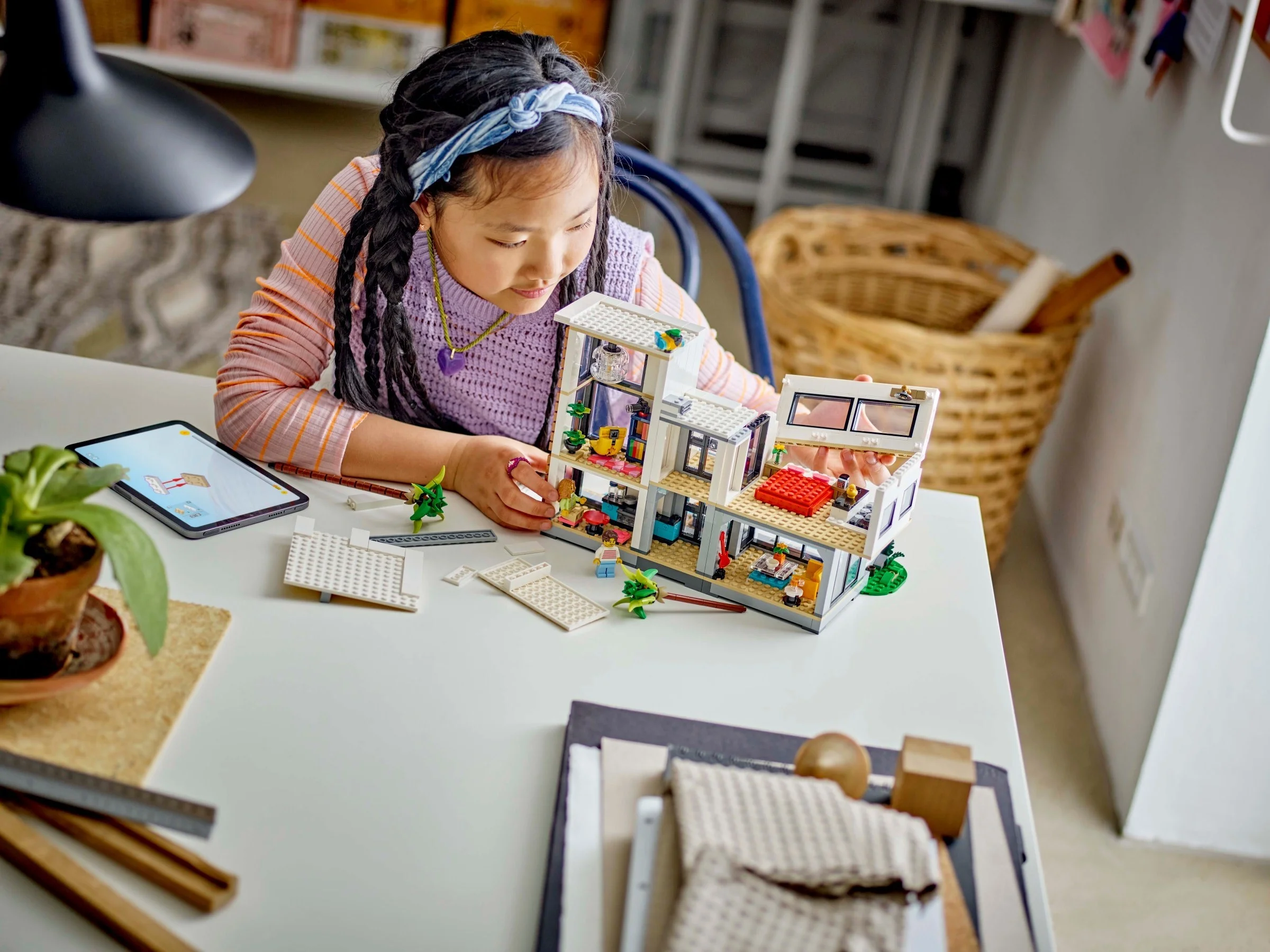 LEGO® 31153 Creator Zestaw 3w1 Nowoczesny Dom Kamienica Wieżowiec Opis - zdjęcie 3