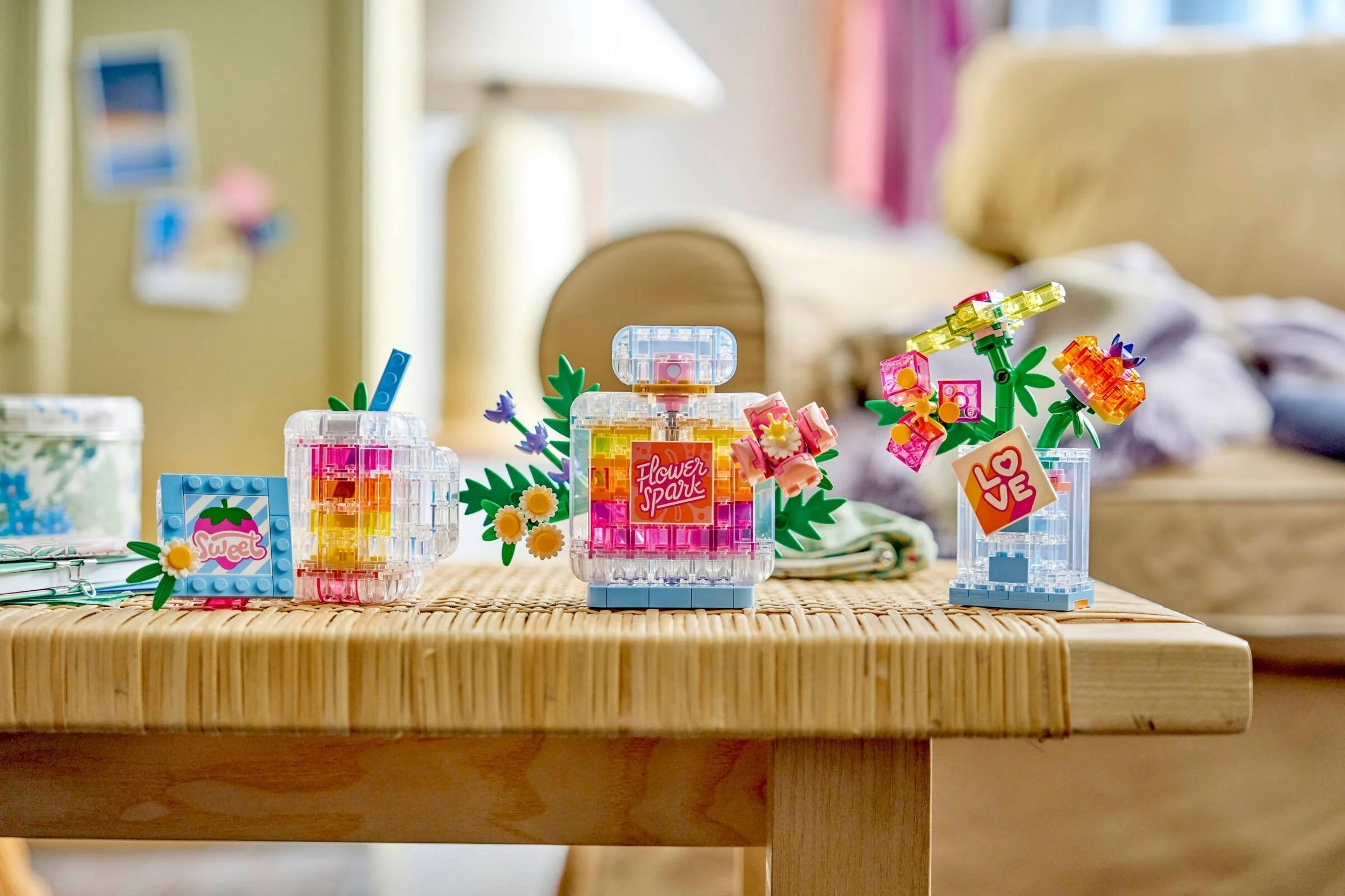LEGO® 31383 Flakon perfum z kwiatową ozdobą - zdjęcie 8