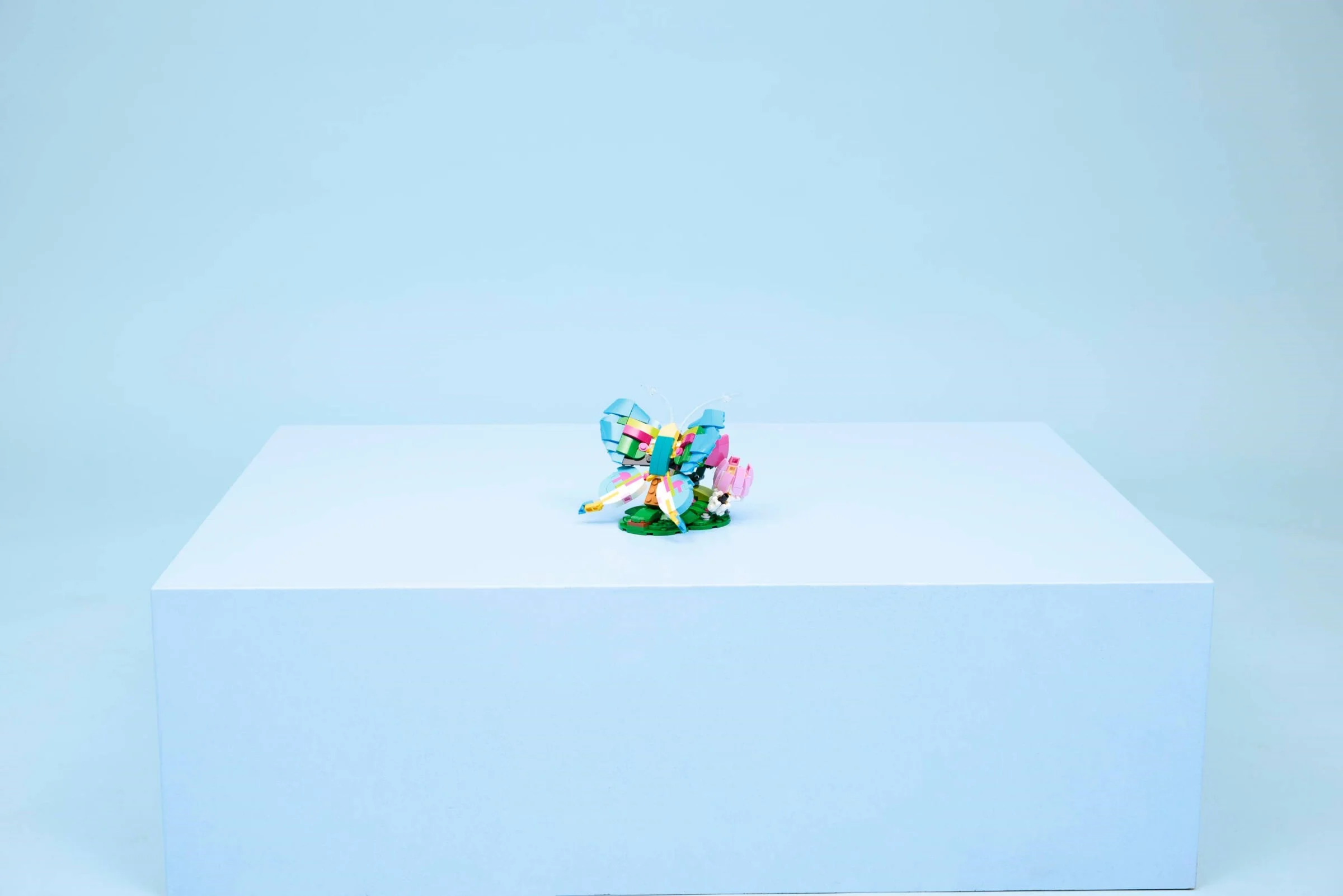 LEGO® 31384 Dzikie Zwierzęta: Kolorowy Koliber - zdjęcie 11