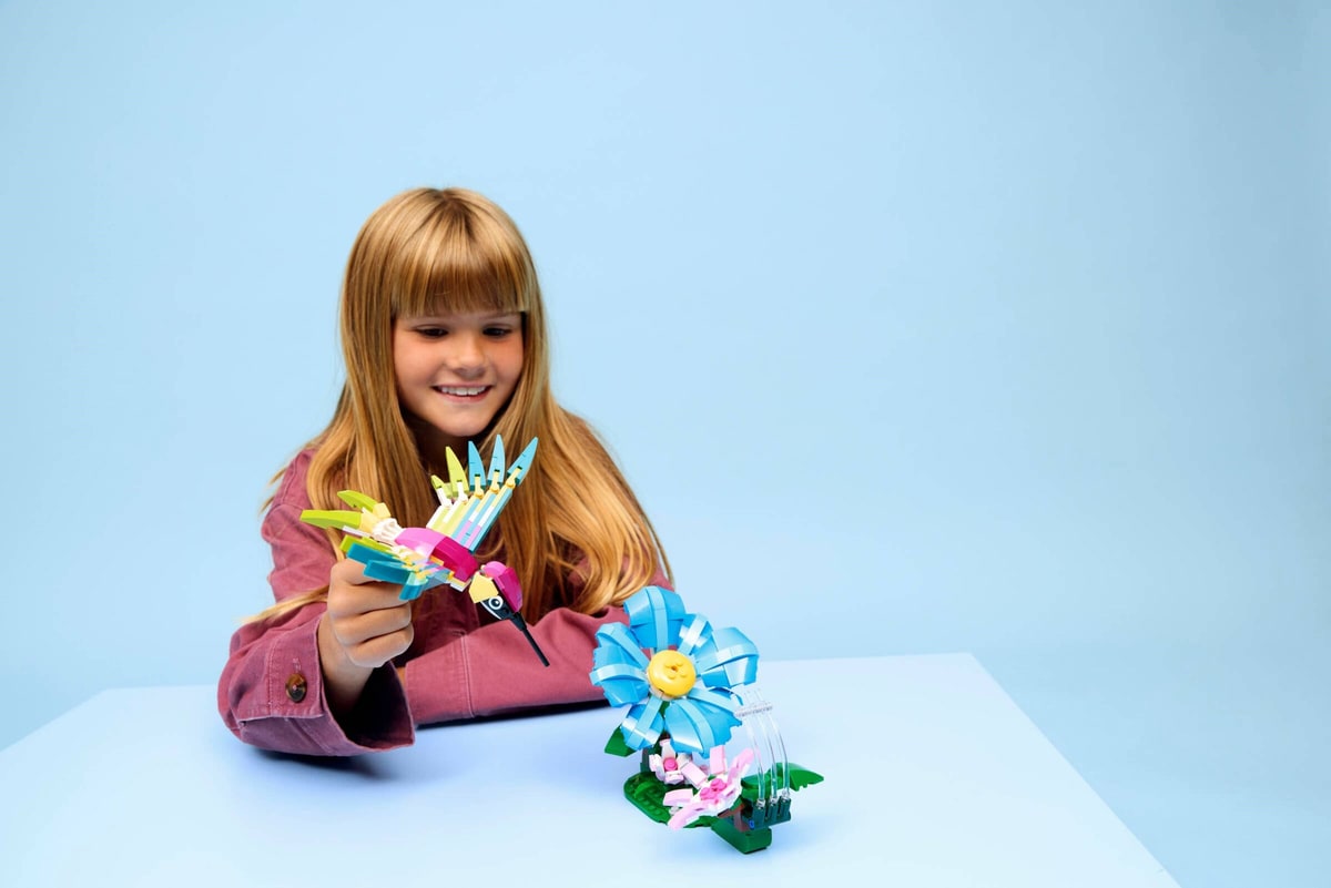 LEGO® 31384 Dzikie zwierzęta: kolorowy koliber - zdjęcie 13