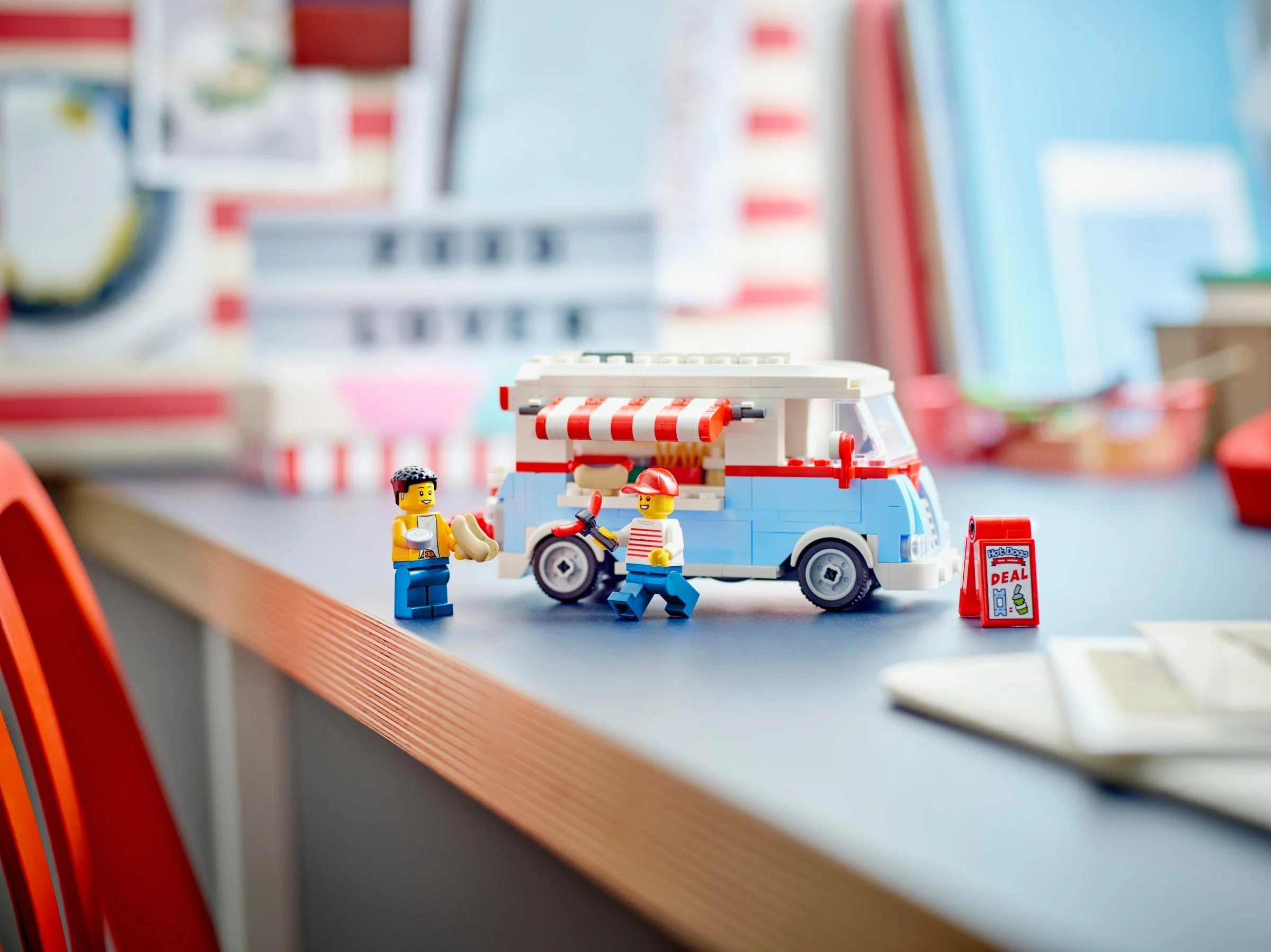 LEGO® 40681 Food truck retro - zdjęcie 4