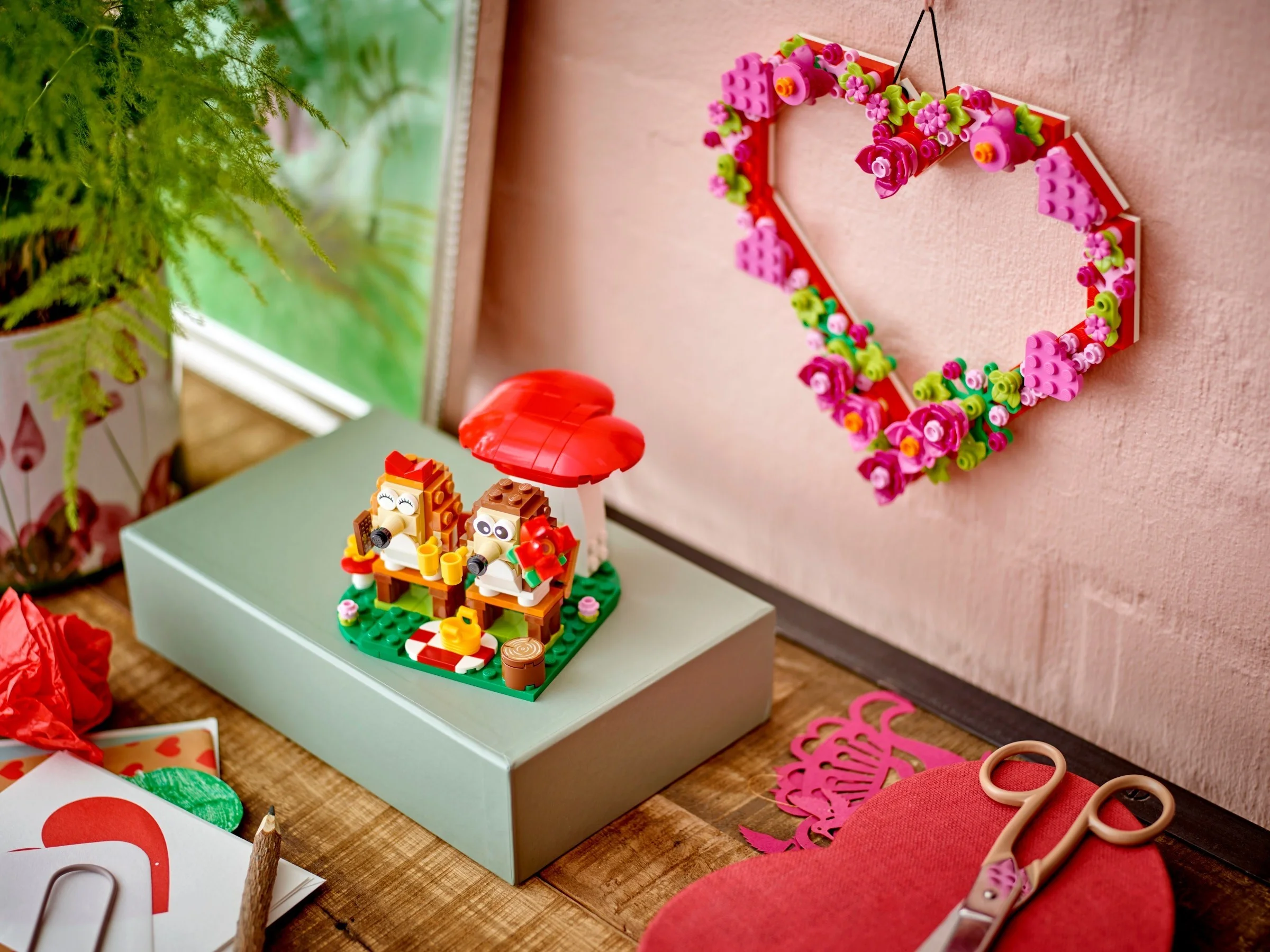 LEGO® 40711 LEGO Iconic Piknik pary jeżyków - zdjęcie 6