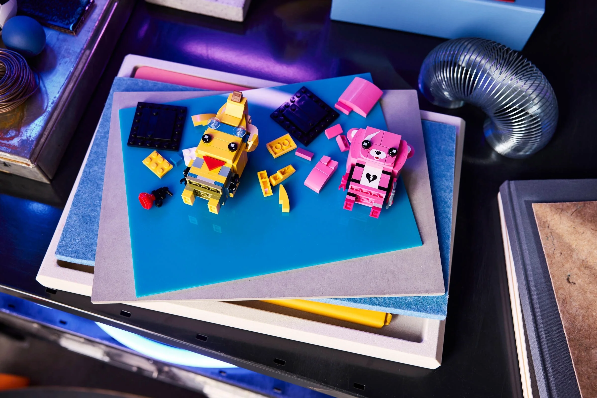 LEGO® 40760 Fortnite Przygodowy Skórek i Dowódczyni Przytulanek - zdjęcie 4