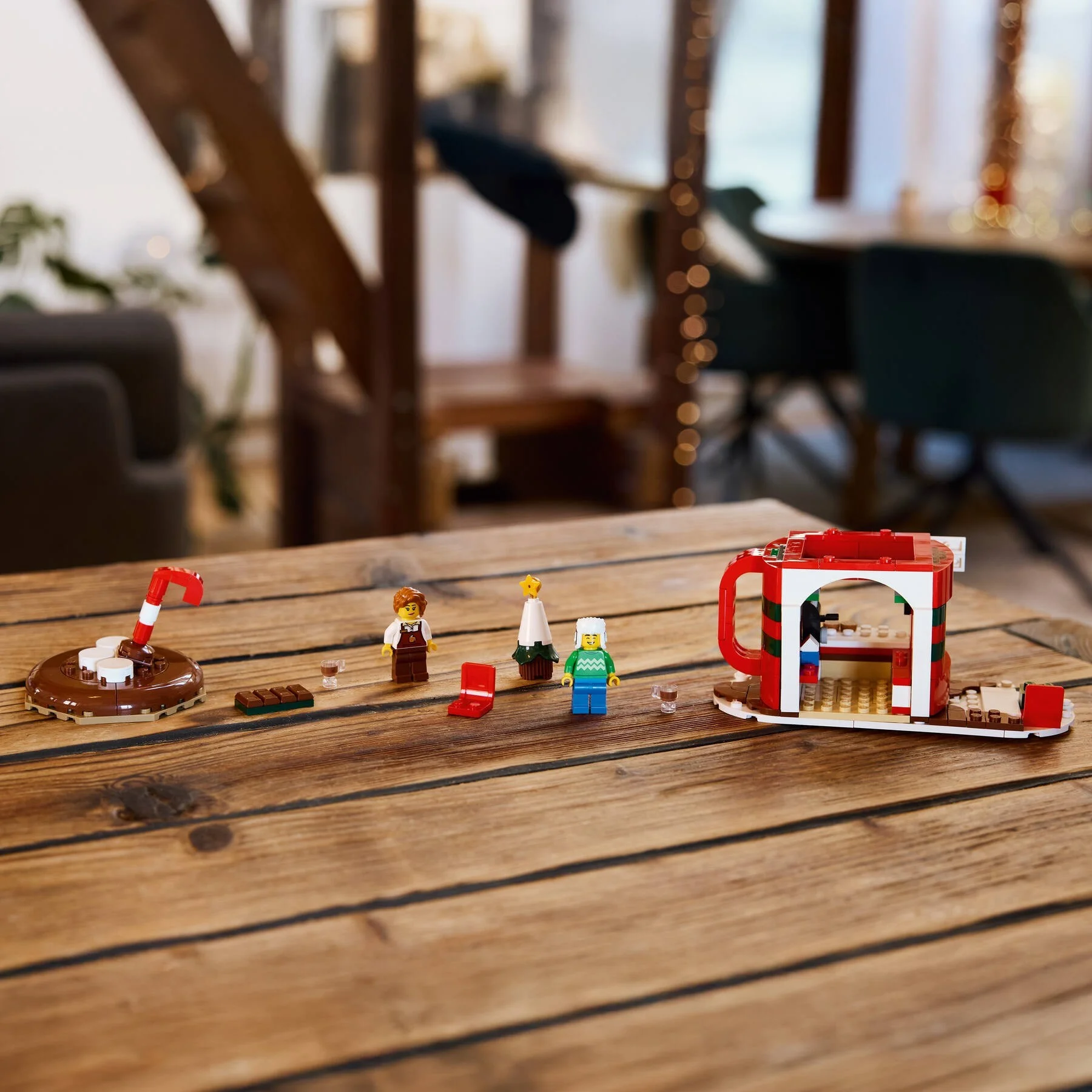 LEGO® 40776 Stoisko z gorącą czekoladą - zdjęcie 4