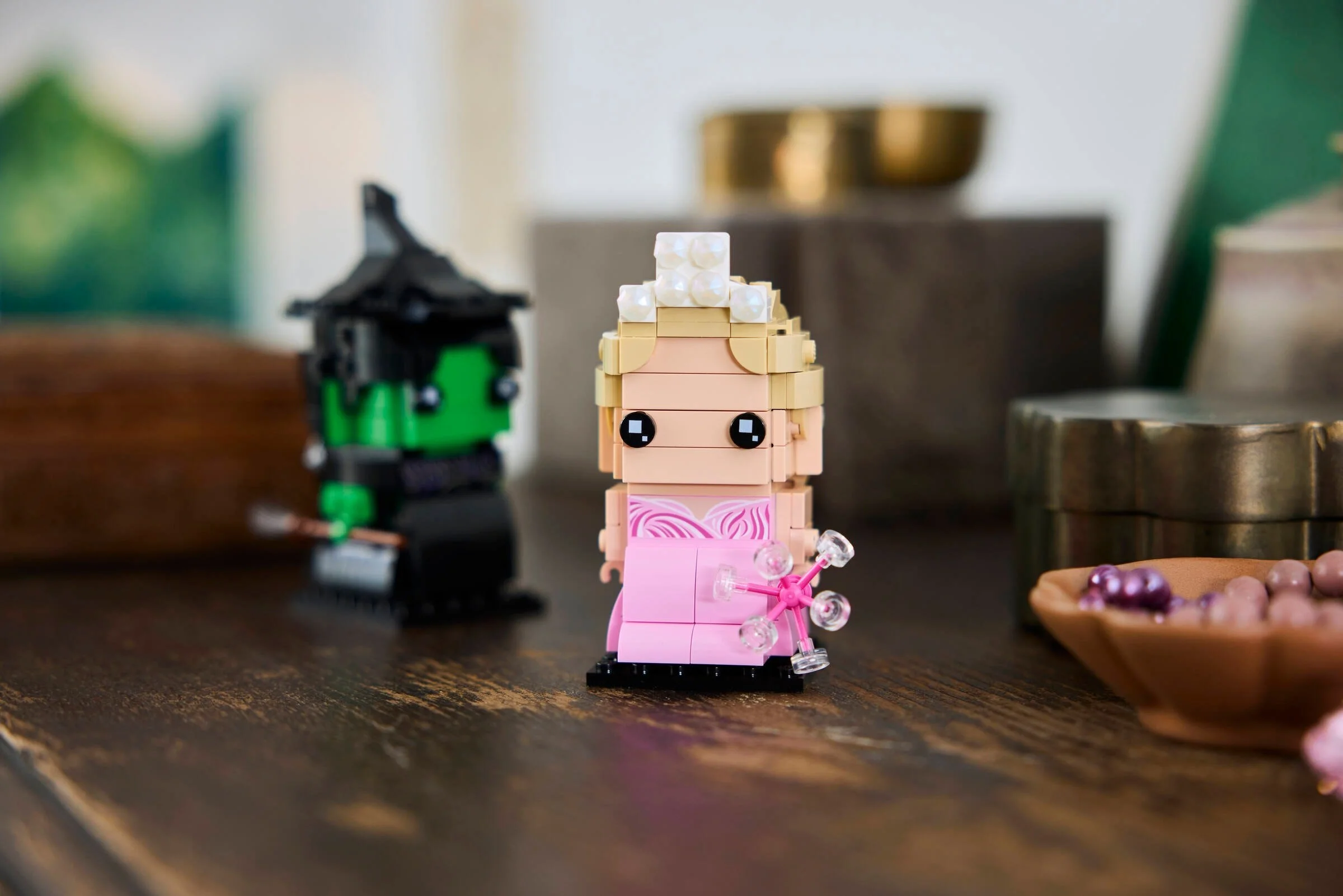 LEGO® 40794 Wicked: Figurki Elphaby i Glindy - zdjęcie 6