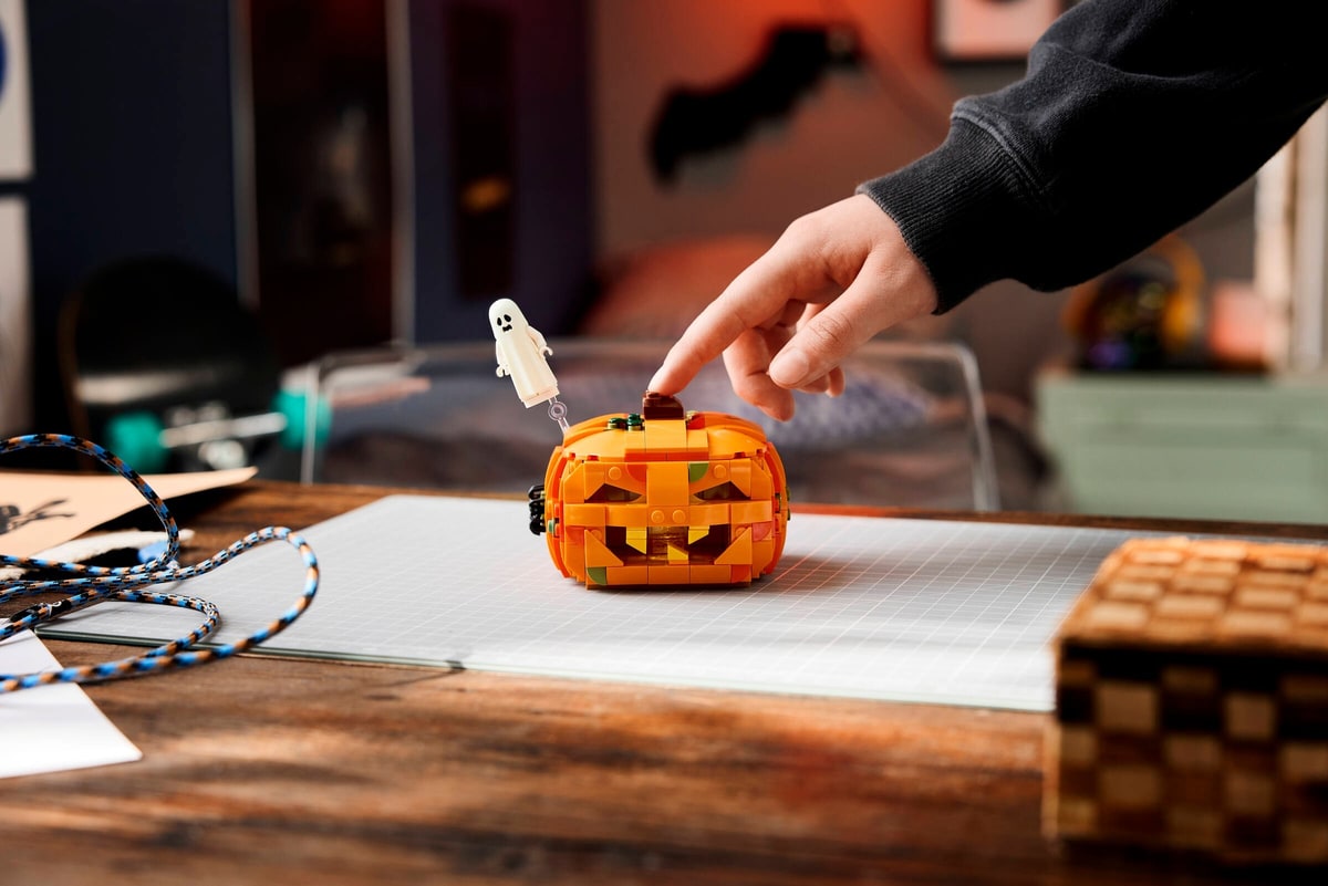 LEGO® 40872 Halloweenowa latarnia z dyni - zdjęcie 4