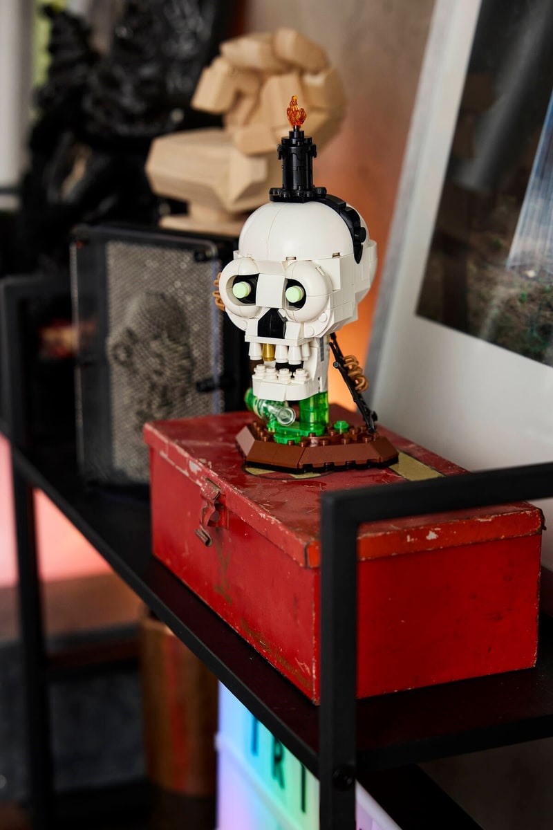 LEGO® 40883 Halloweenowa czaszka ze świecą - zdjęcie 4