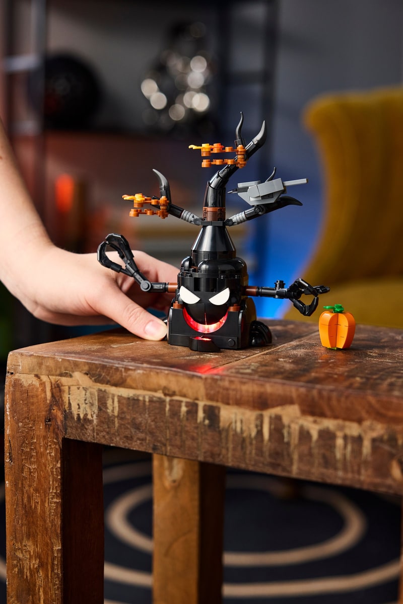 LEGO® 40900 Straszne nawiedzone drzewo - zdjęcie 5